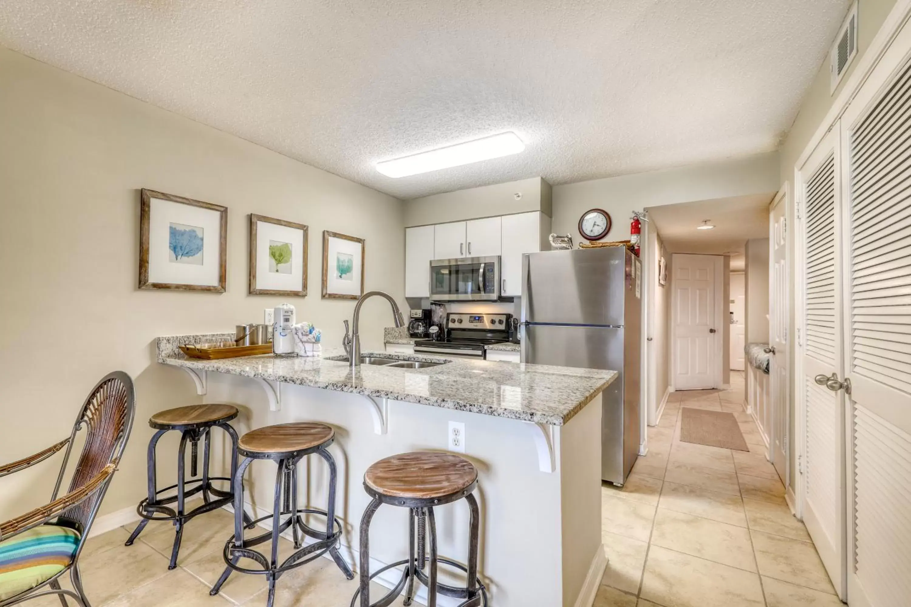 Kitchen/Kitchenette in Royal Palms #1006