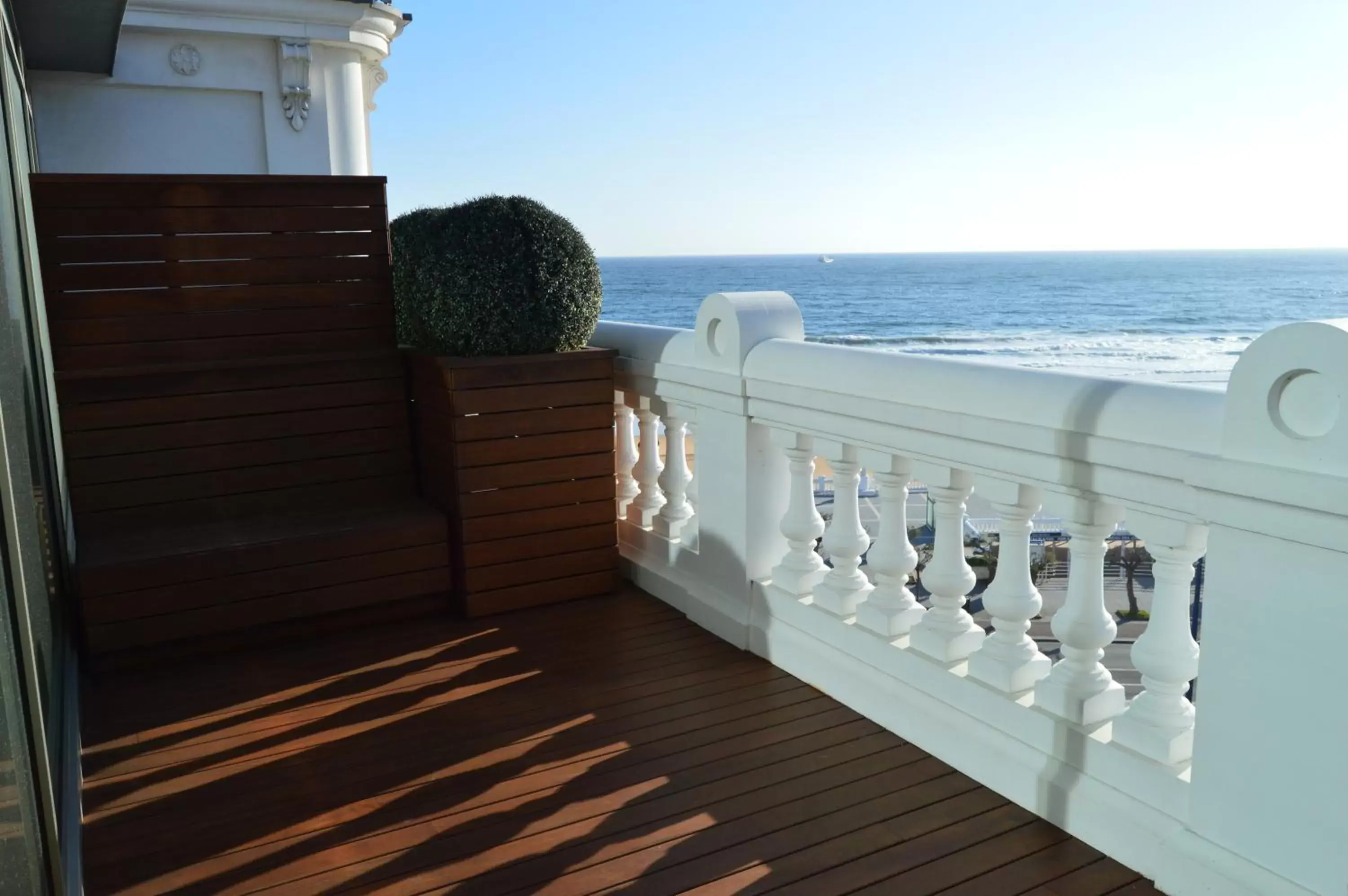 Sea view, Balcony/Terrace in Gran Hotel Sardinero