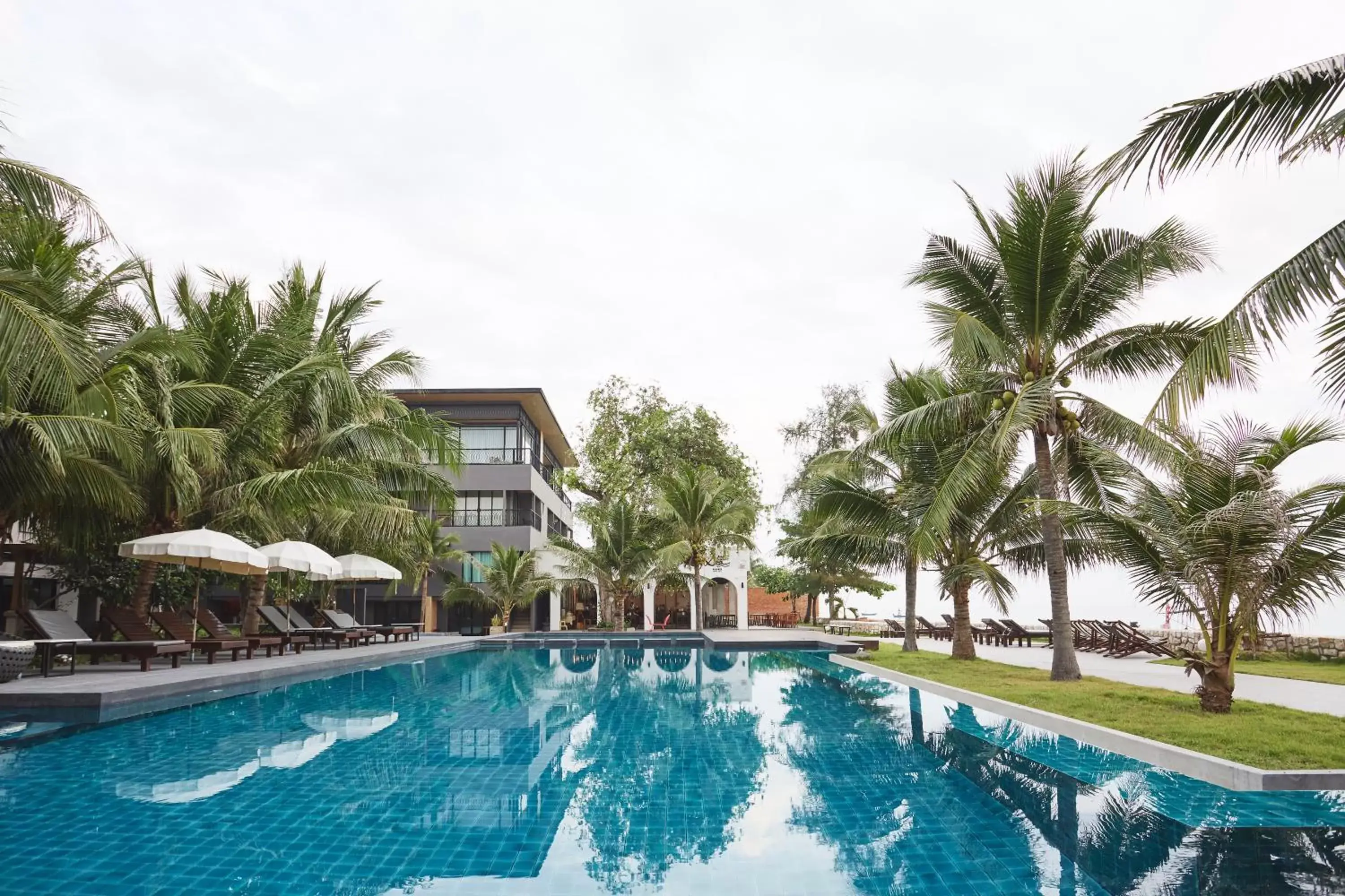 Pool view in Siambeach Resort Pool view in Siambeach Resort
