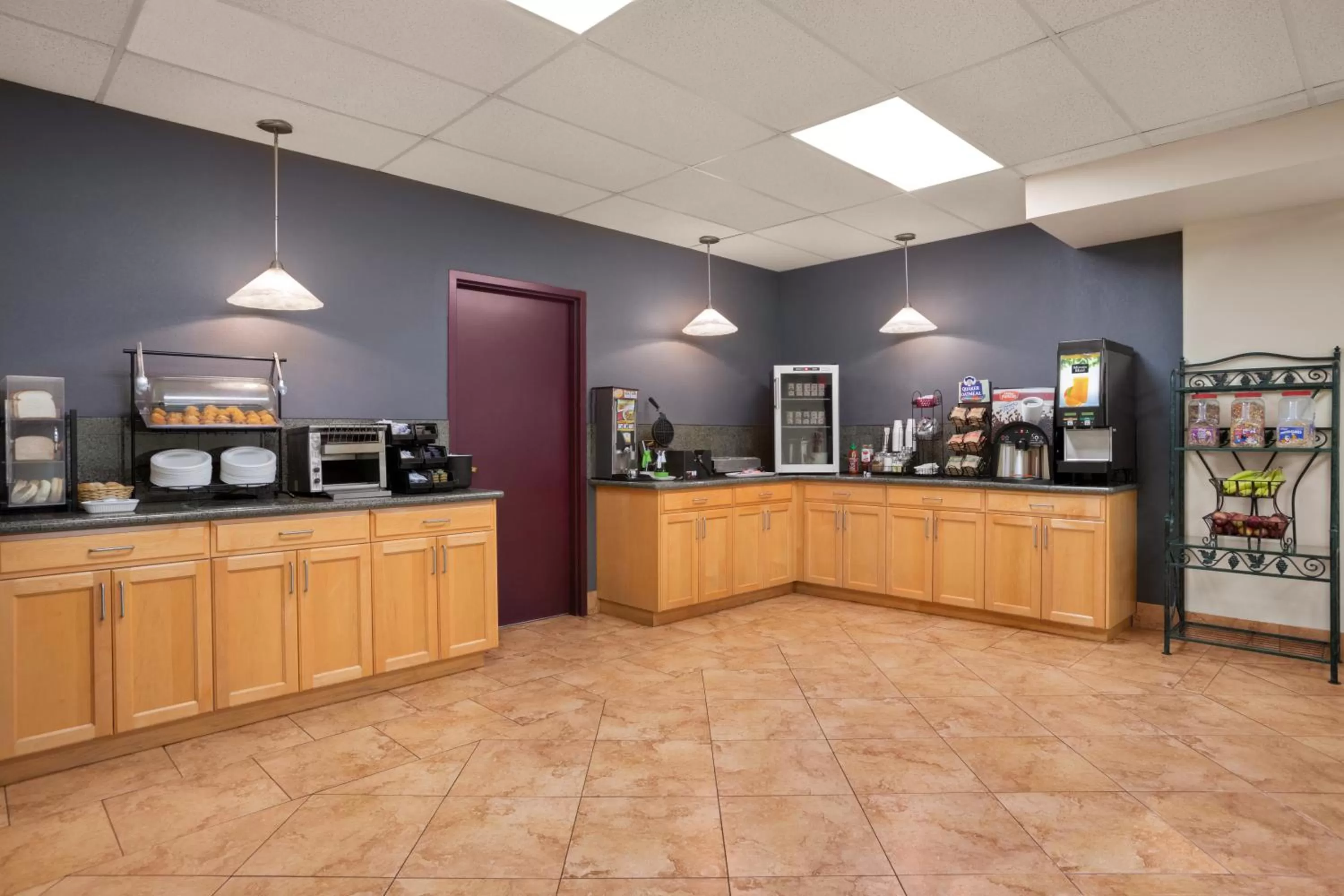 Food and drinks in Days Inn by Wyndham Leamington