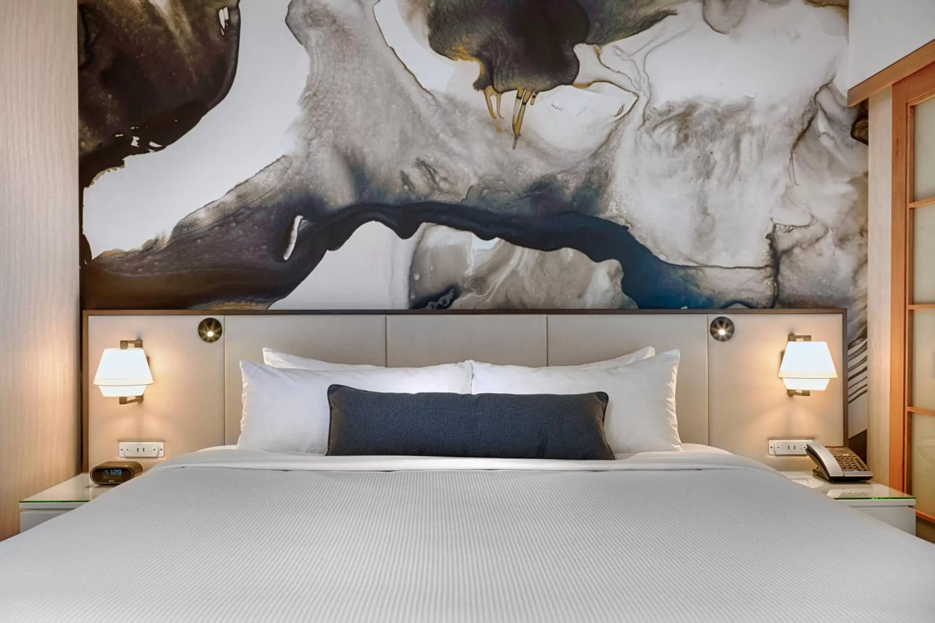 Bedroom, Bed in Delta Hotels by Marriott Vancouver Downtown Suites