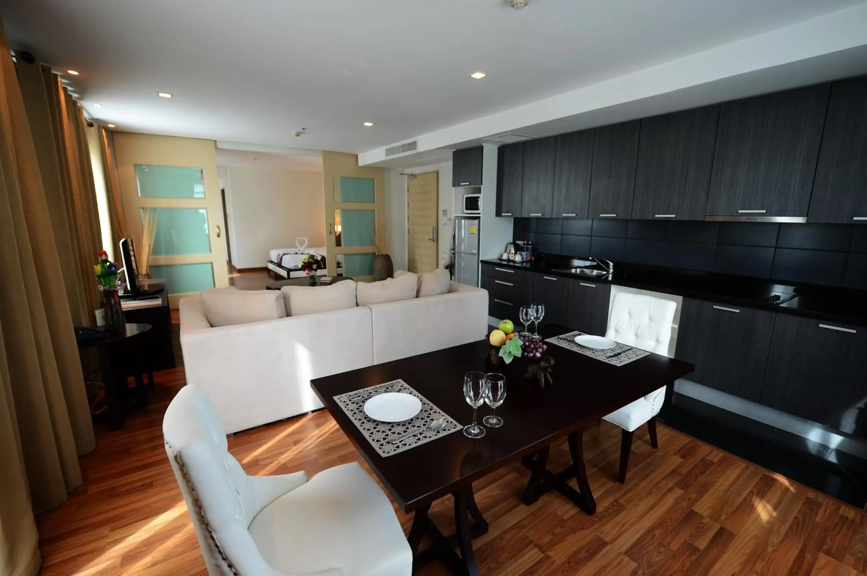 Photo of the whole room, Kitchen/Kitchenette in The Bless Hotel and Residence