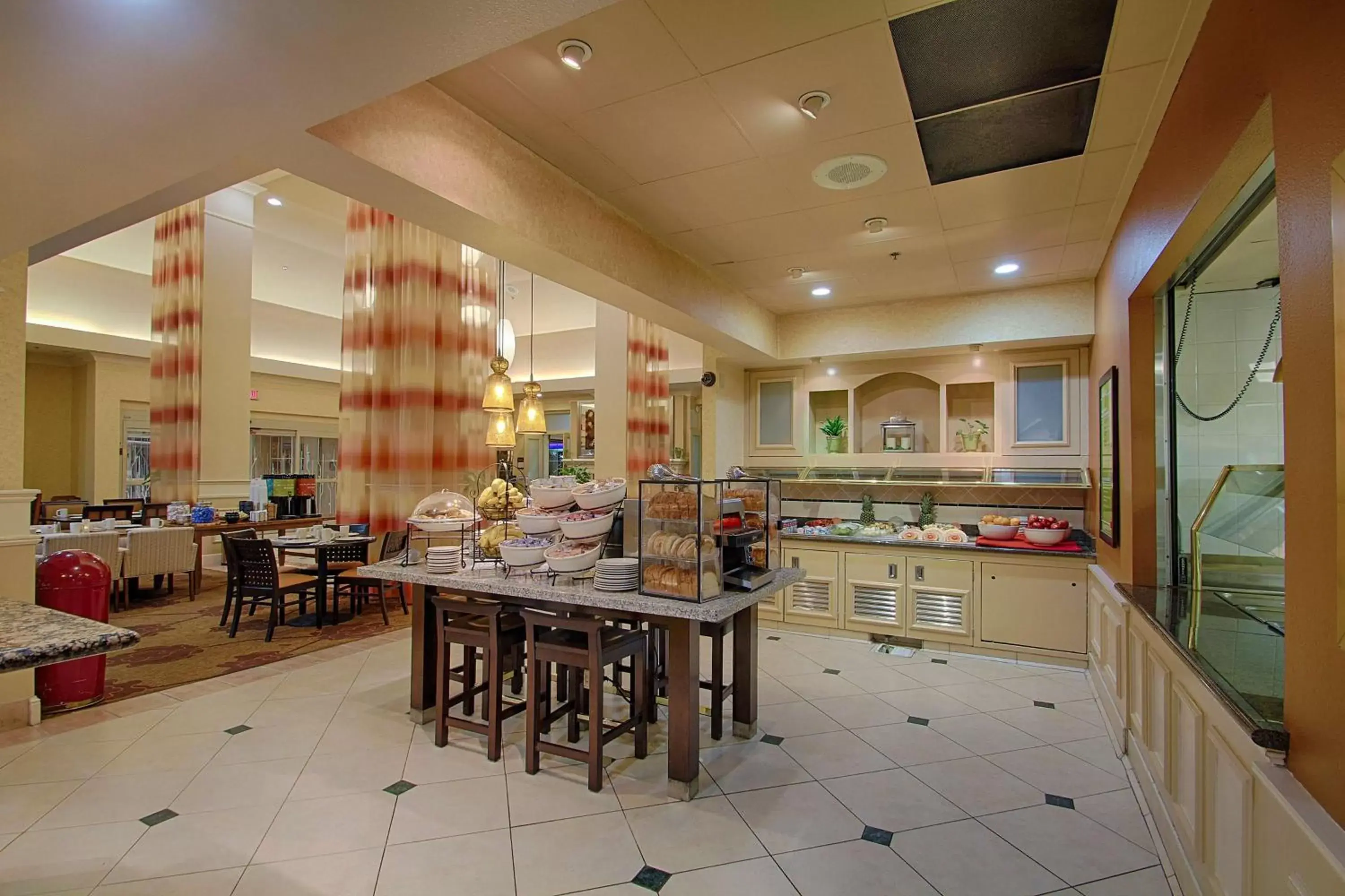Dining area, Restaurant/Places to Eat in Hilton Garden Inn Las Vegas Strip South