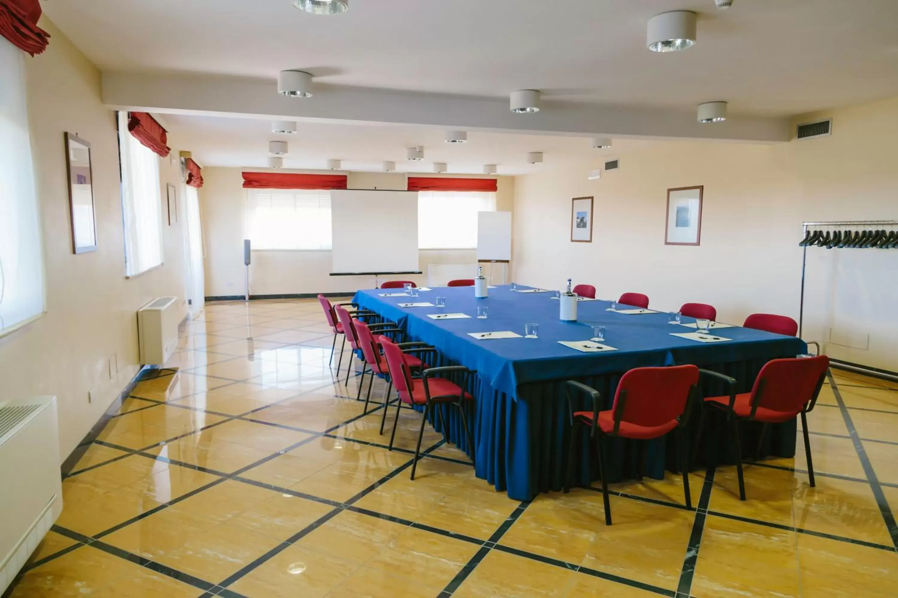 Business facilities in Hotel Residence Federiciano