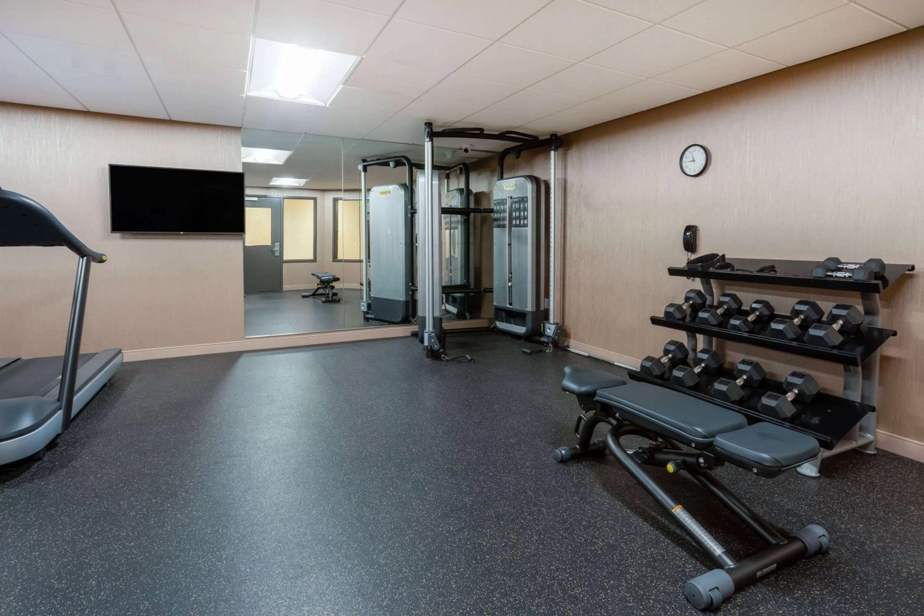 Fitness centre/facilities in Days Inn & Suites by Wyndham Denver International Airport