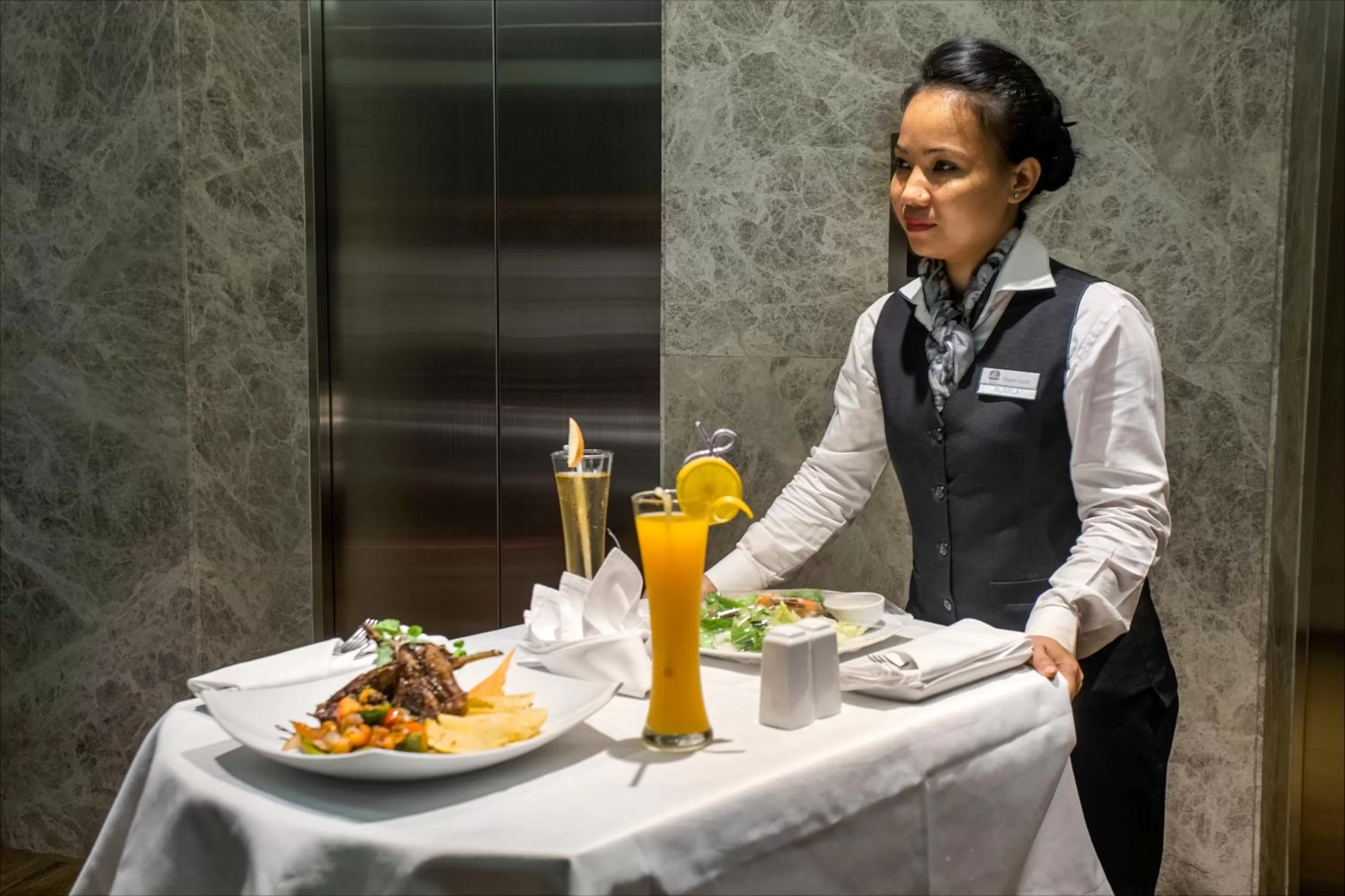 room service in Best Western Plus Maple Leaf