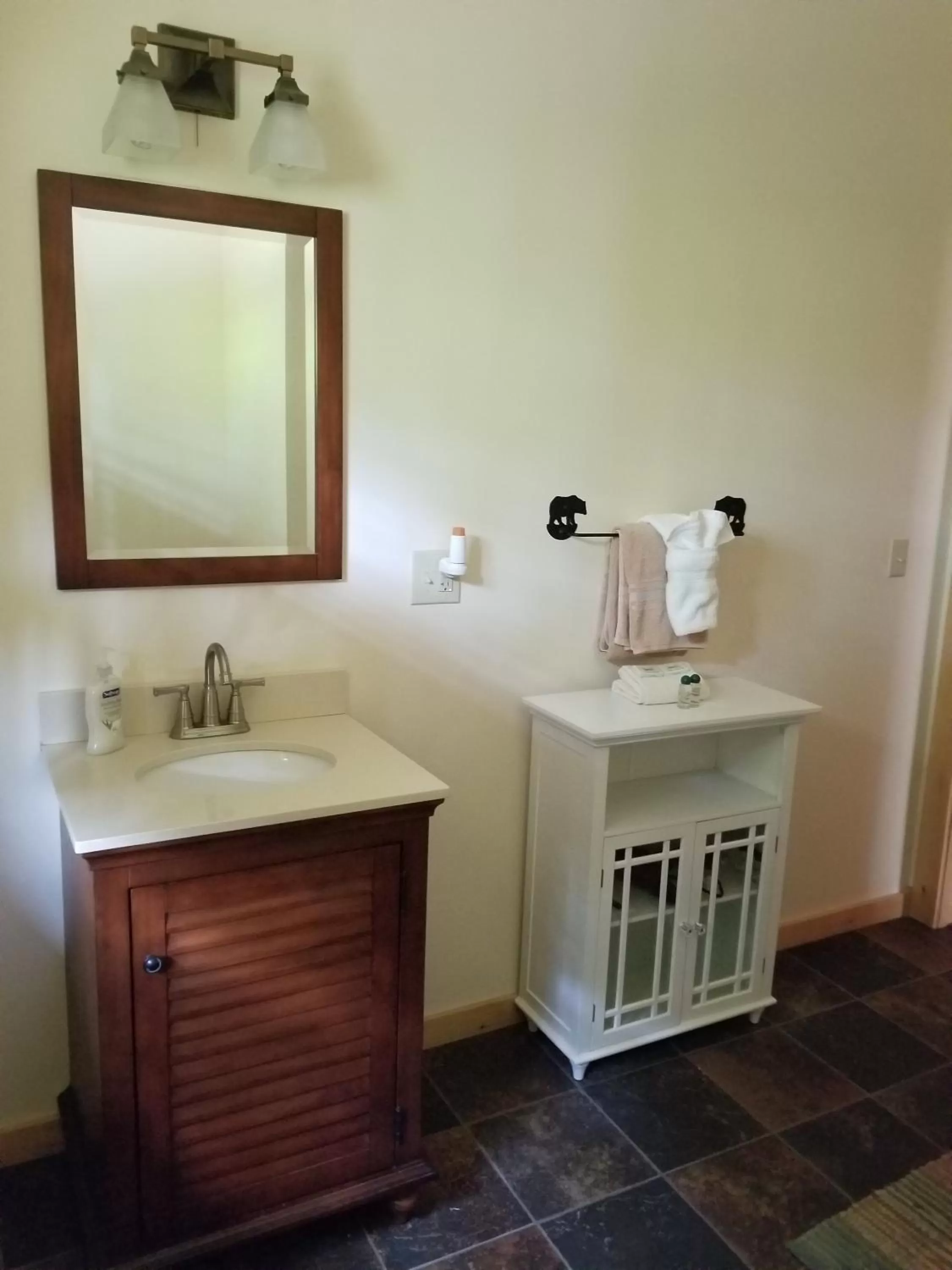 Bathroom in Trails End Inn