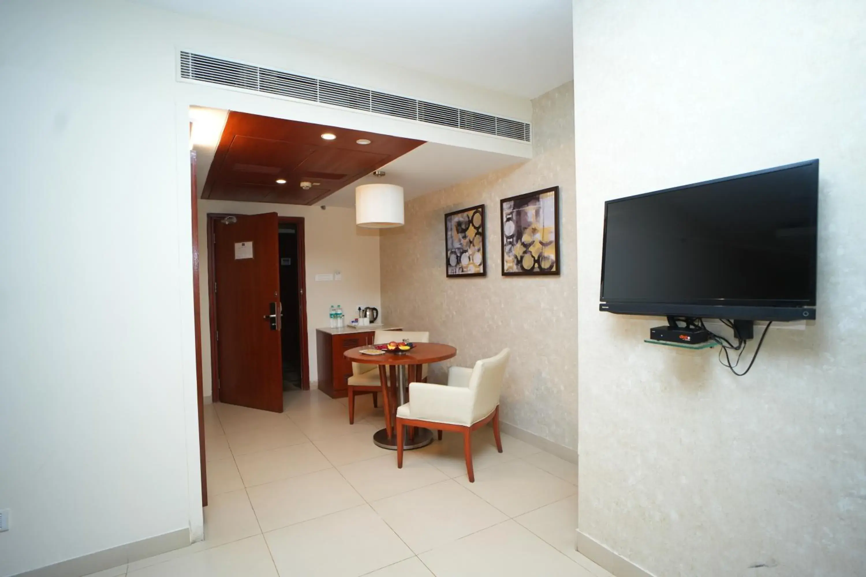 TV and multimedia, TV/Entertainment Center in Siesta Hitech Hotel