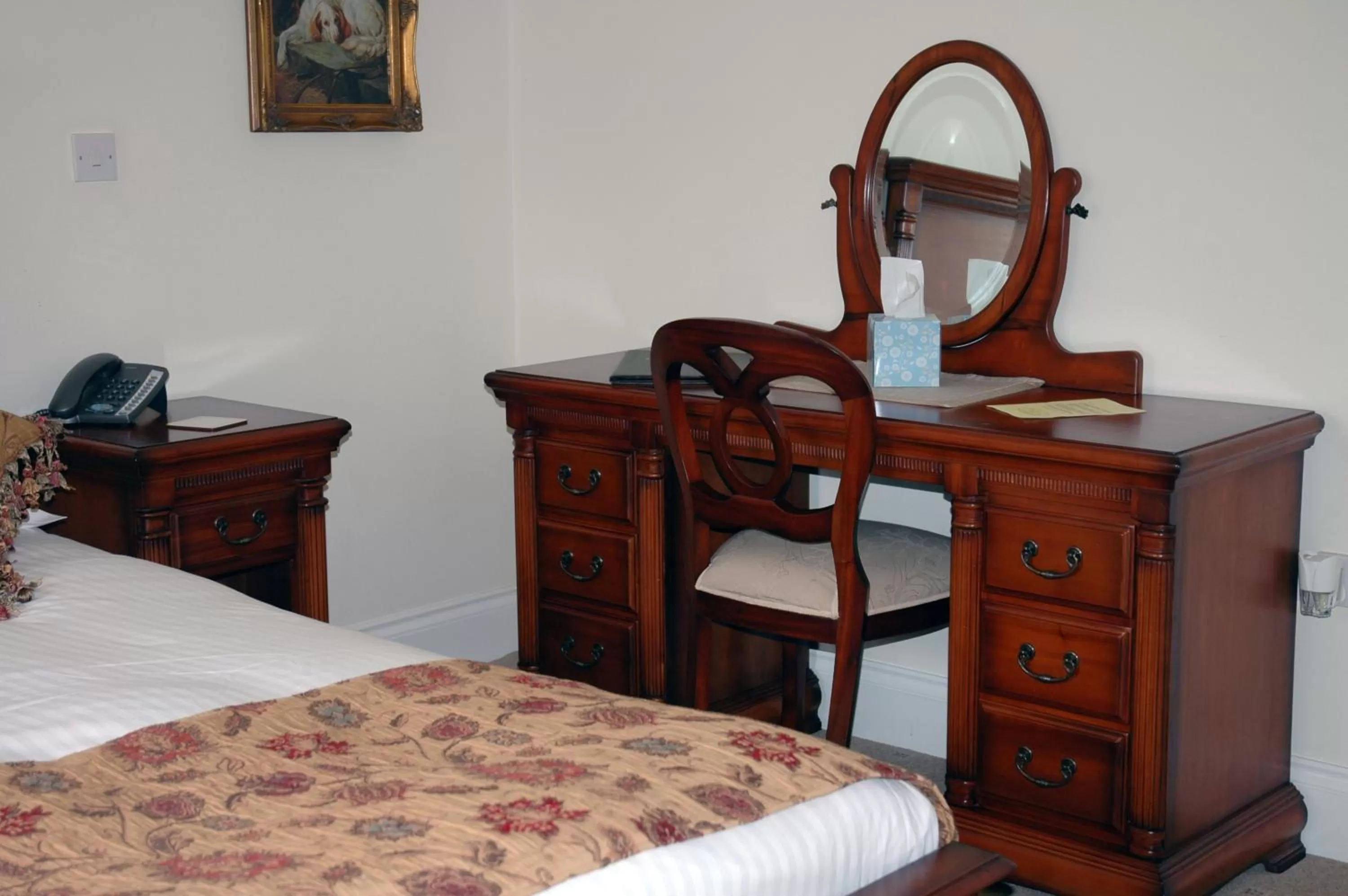 Bedroom, Bed in The Down Inn