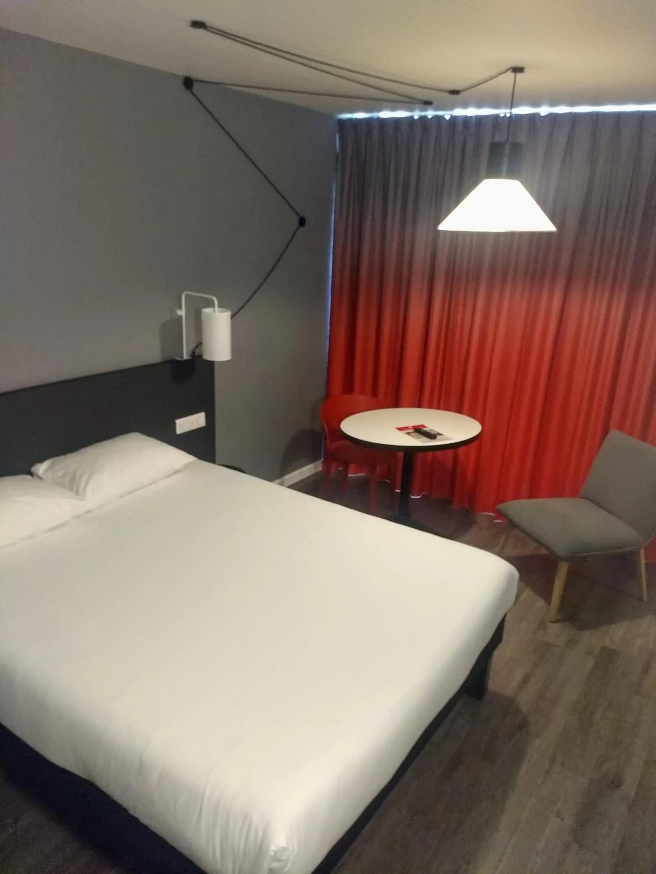 Photo of the whole room, Bed in Ibis Alès Centre Ville