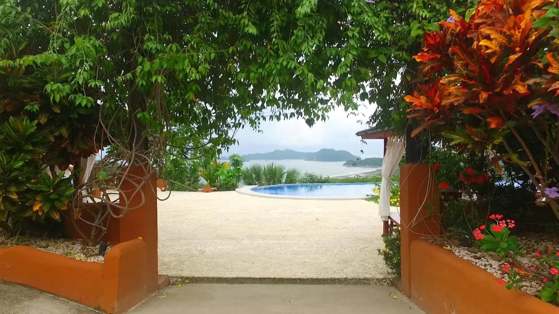 Garden, Swimming Pool in Eco Boutique Hotel Vista Las Islas Reserva Natural
