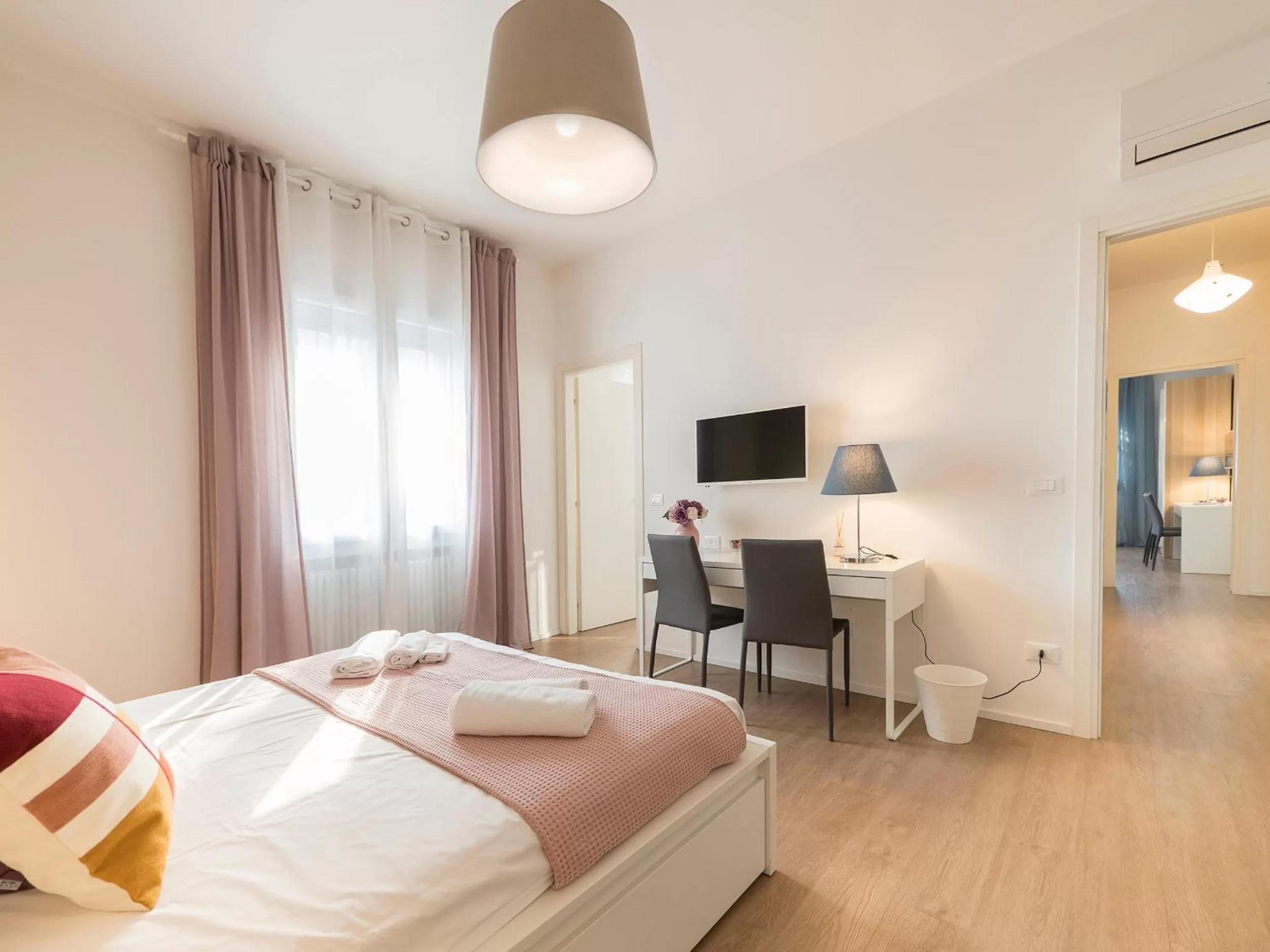 Bed in Villa Due Giardini