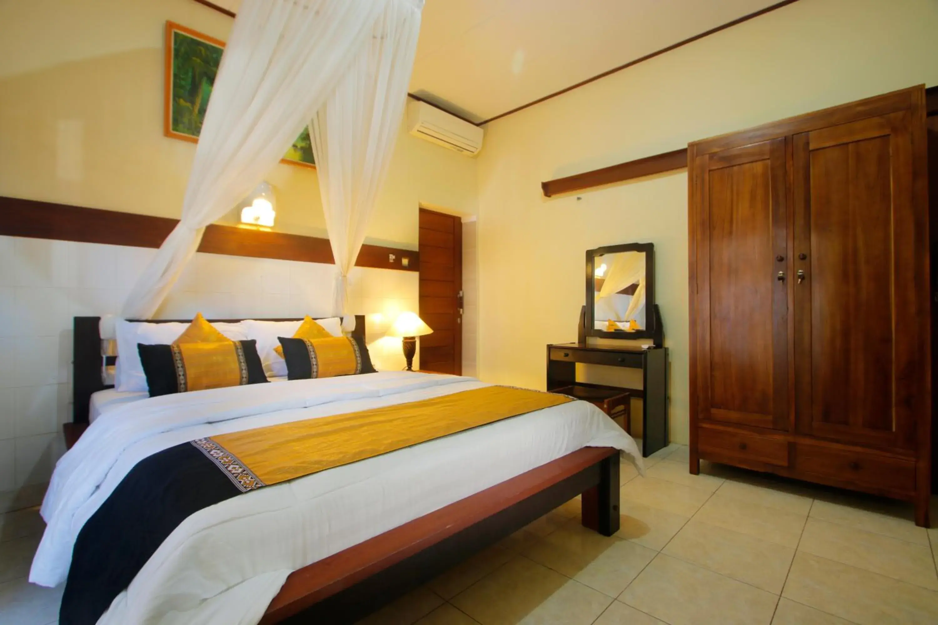 Bedroom, Bed in Hotel Jati Sanur