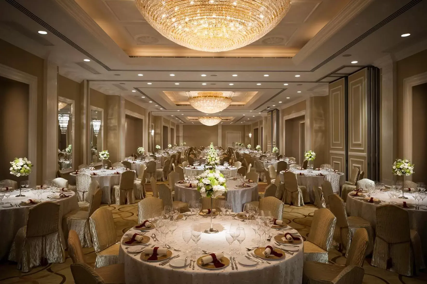 Banquet/Function facilities, Restaurant/Places to Eat in Marco Polo Hongkong Hotel