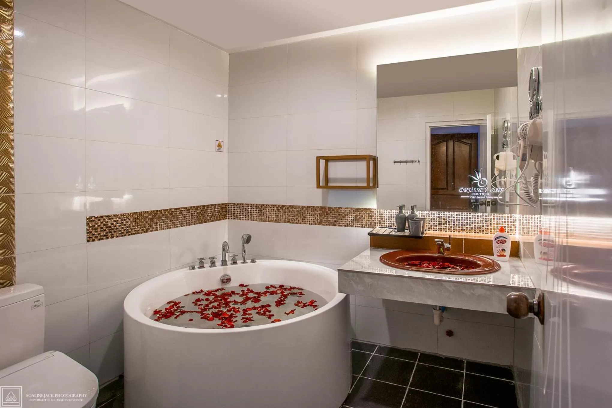 Bathroom in Orussey One Boutique