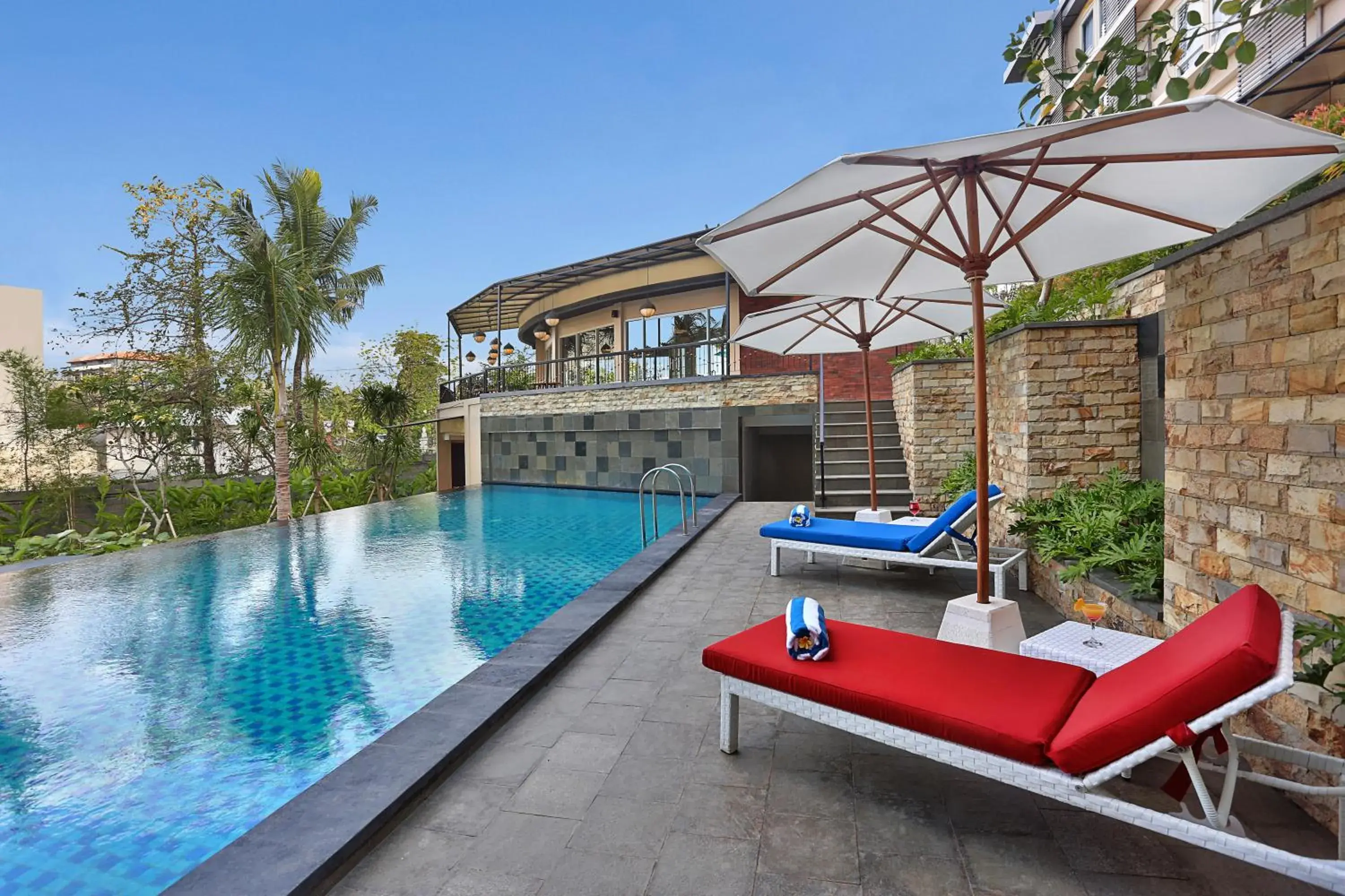 Swimming Pool in Golden Tulip Essential Denpasar Hotel