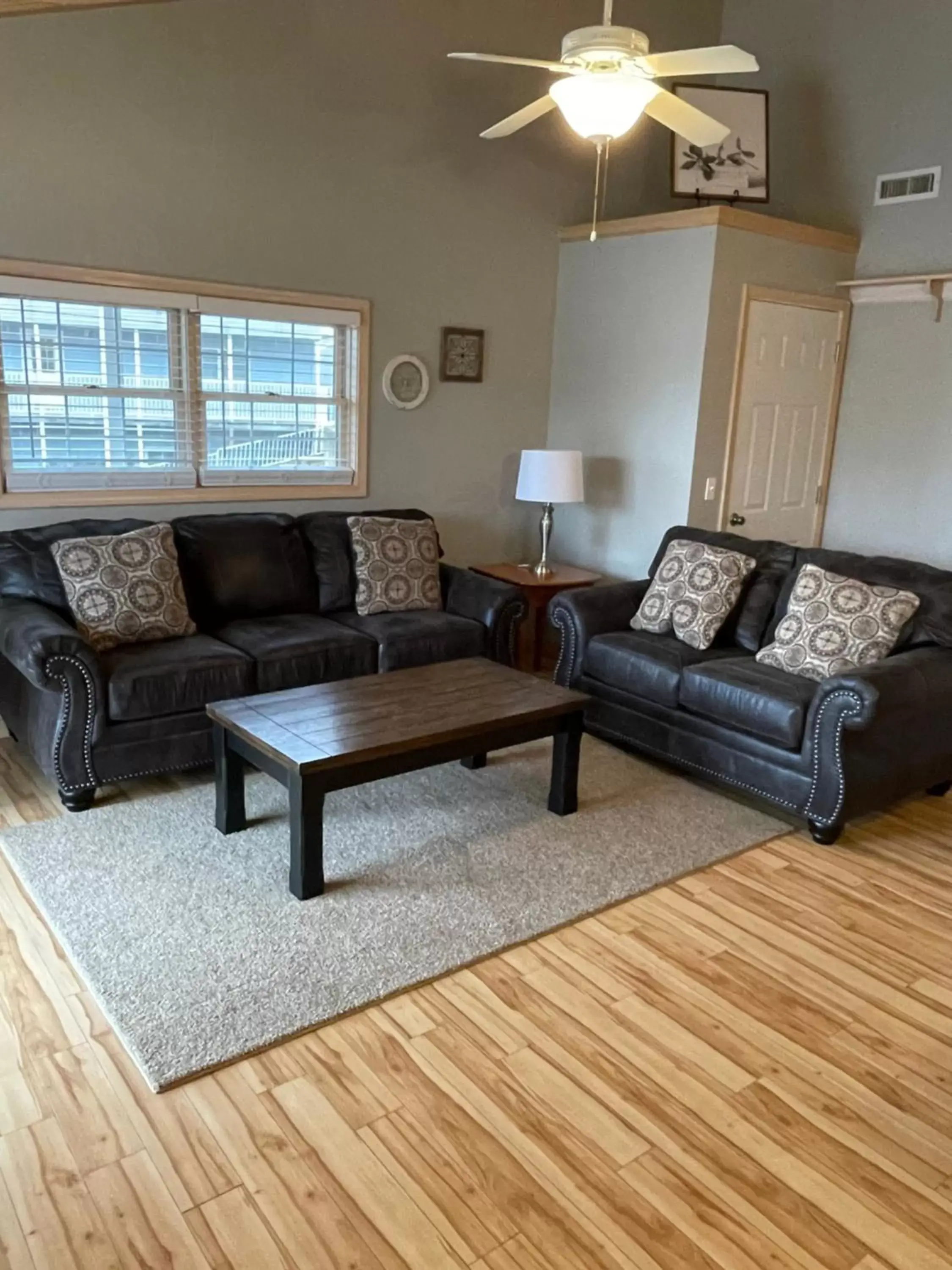 Living room, Seating Area in Crown Lake Resort & RV