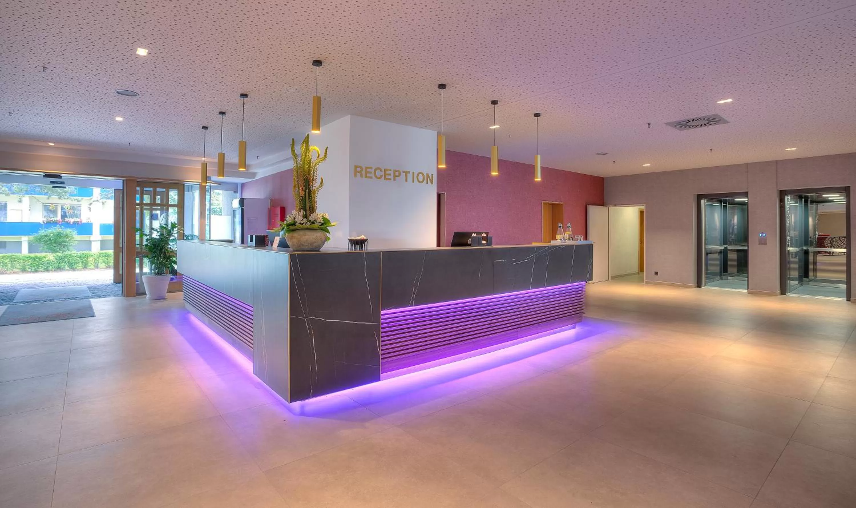 Lobby or reception in ACHAT Hotel Frankfurt Maintal