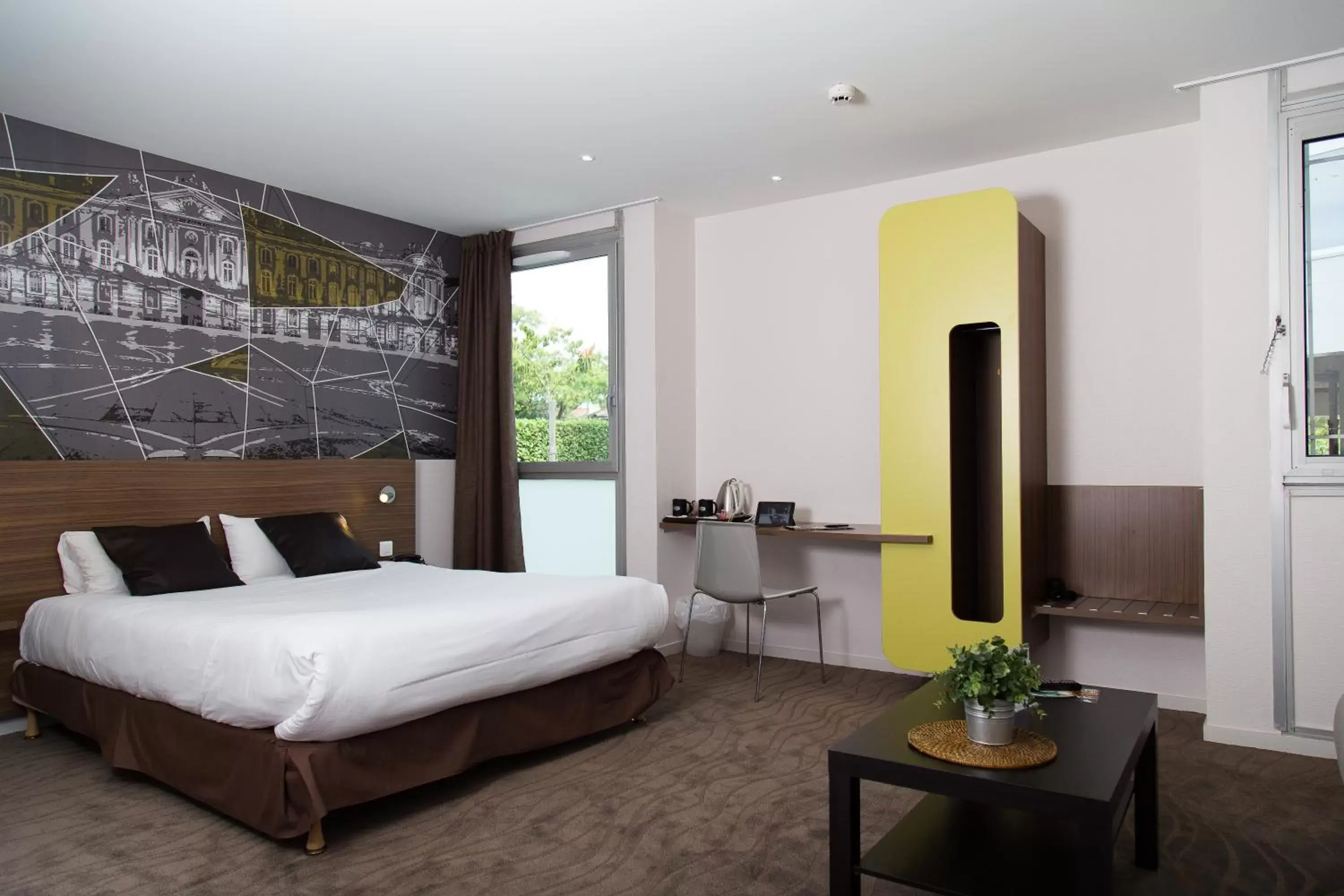 Bedroom in Brit Hotel Toulouse Colomiers – L’Esplanade