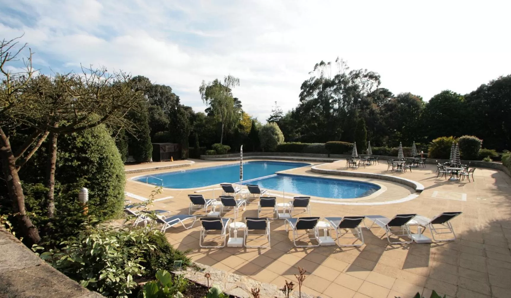 Spring, Swimming Pool in Macdonald Elmers Court Resort
