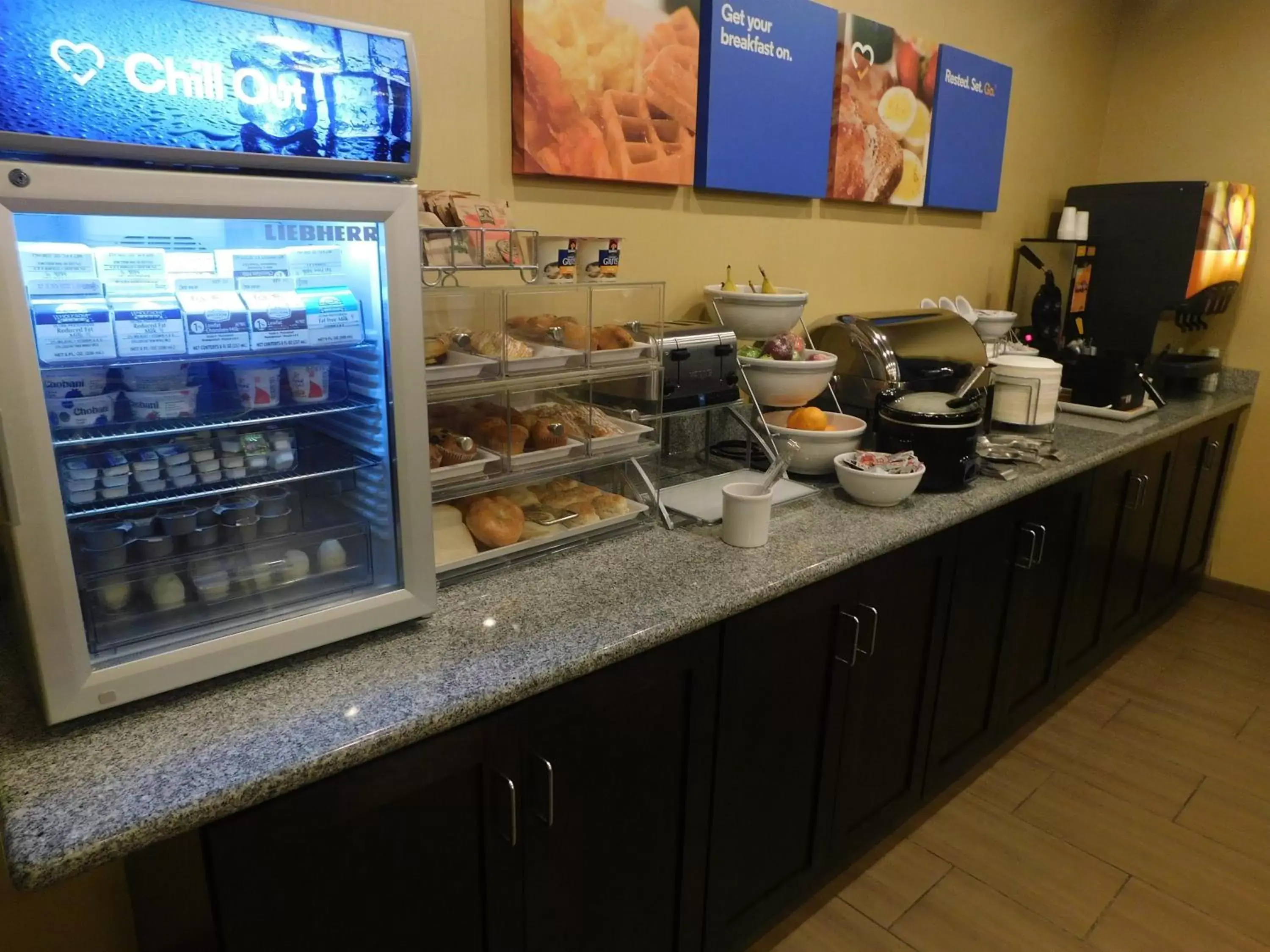 Food and drinks in Comfort Inn Saint Clairsville