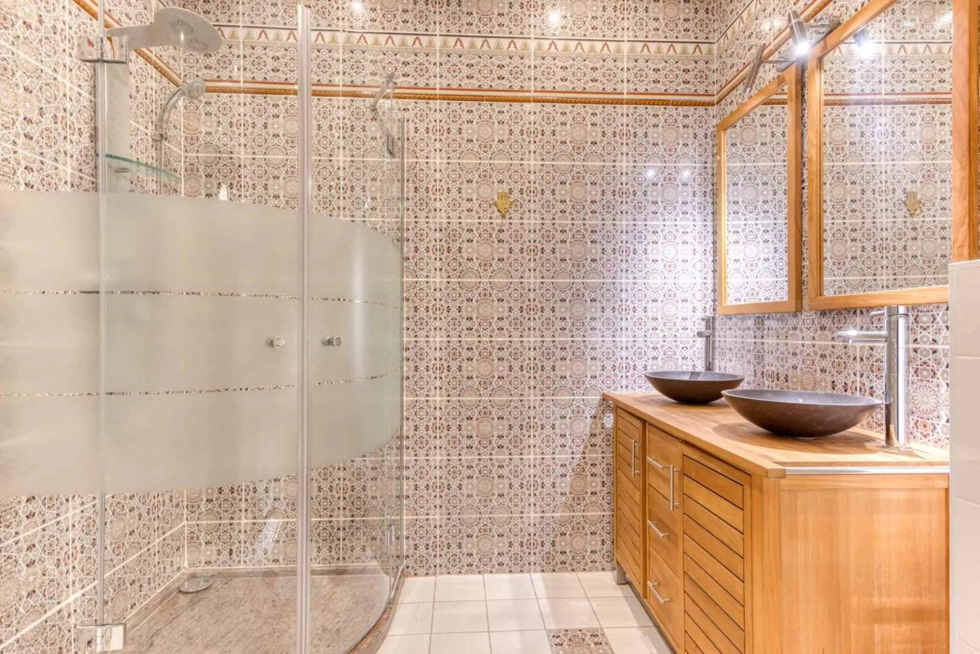 Bathroom in Ryad Mogador Liège