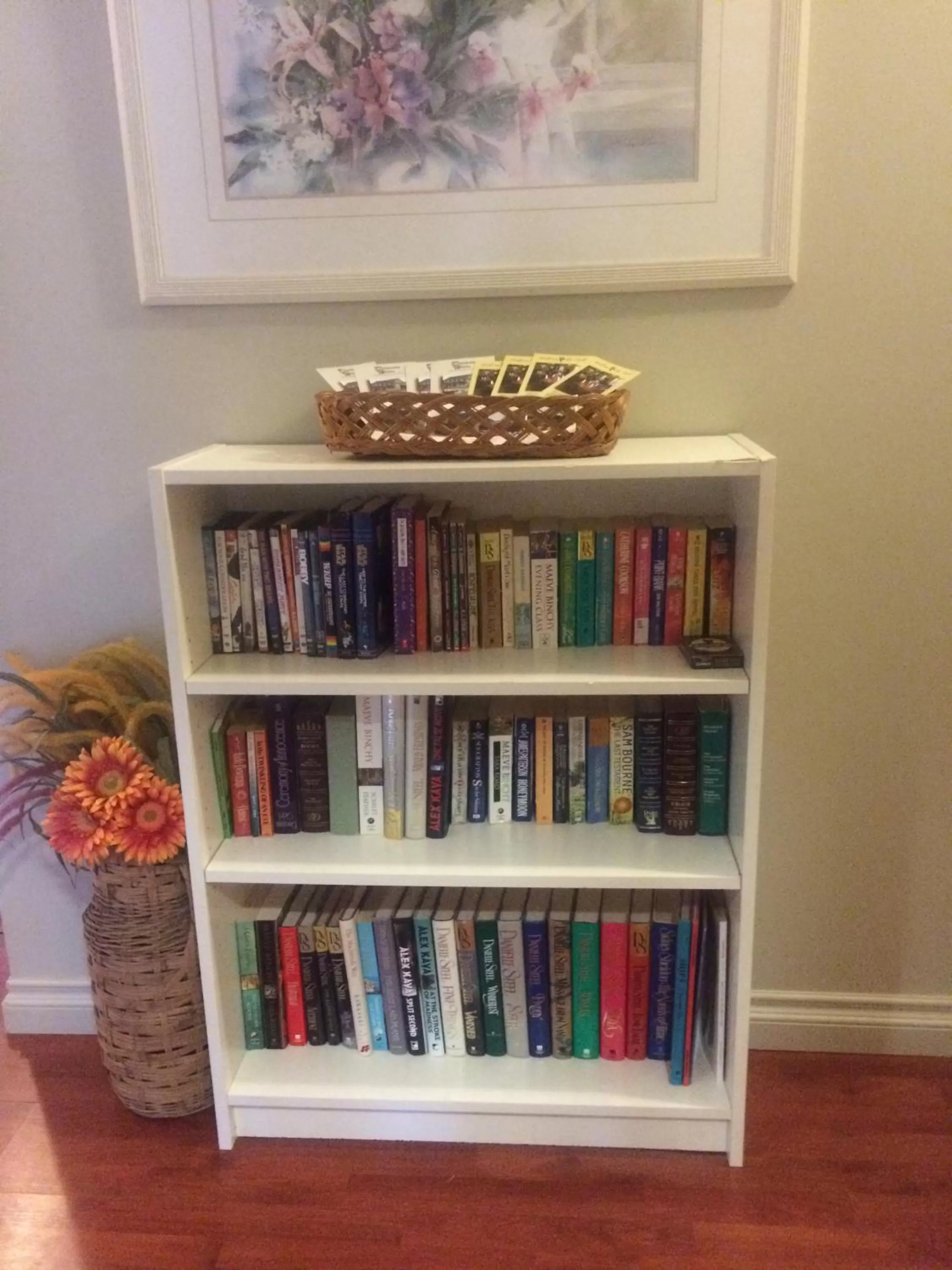 Library in Dominion Hotel