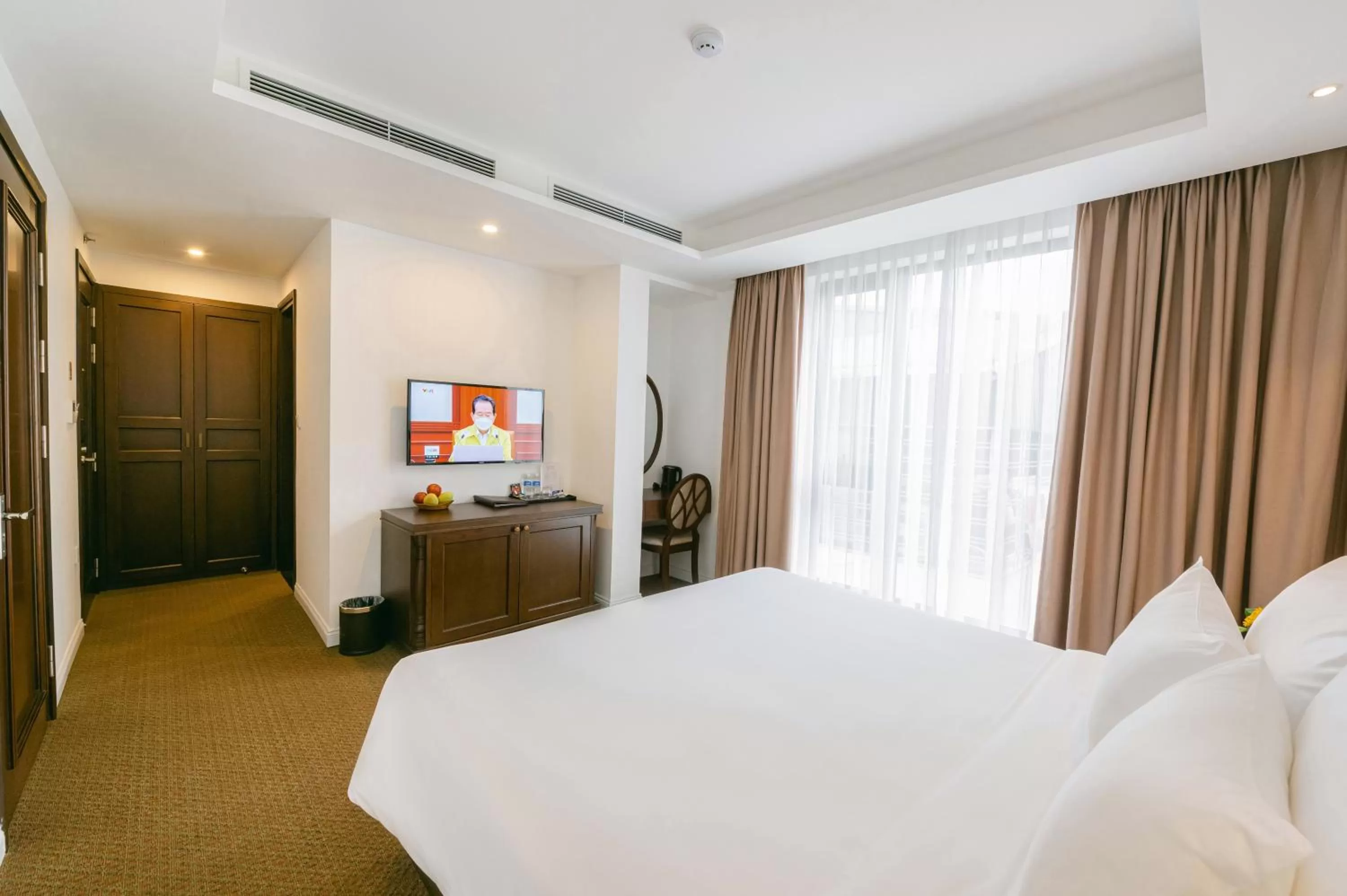 Photo of the whole room, Bed in Marigold Hotel Hanoi