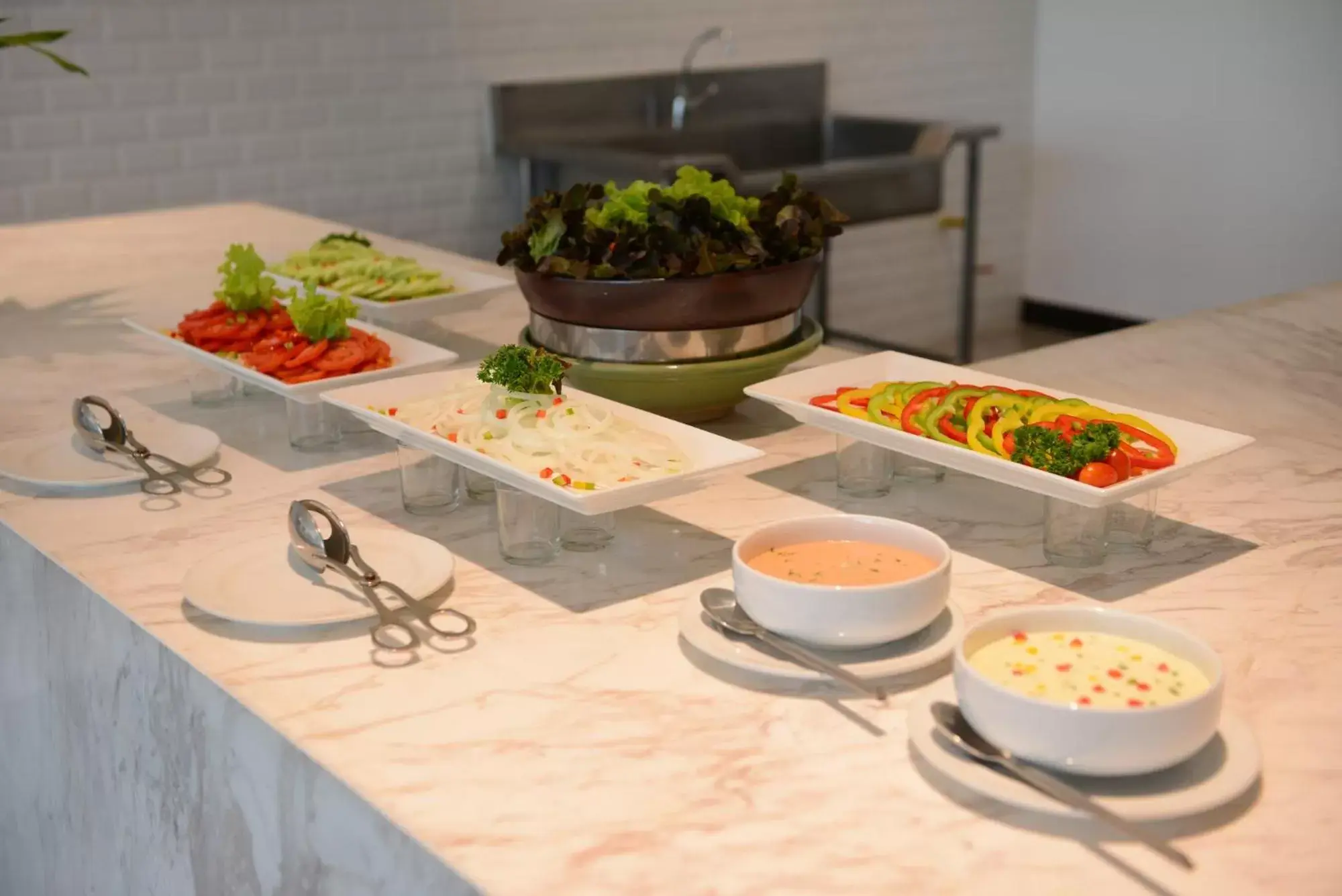 Restaurant/places to eat in Tinidee Hotel Bangkok Golf Club Restaurant/places to eat in Tinidee Hotel Bangkok Golf Club