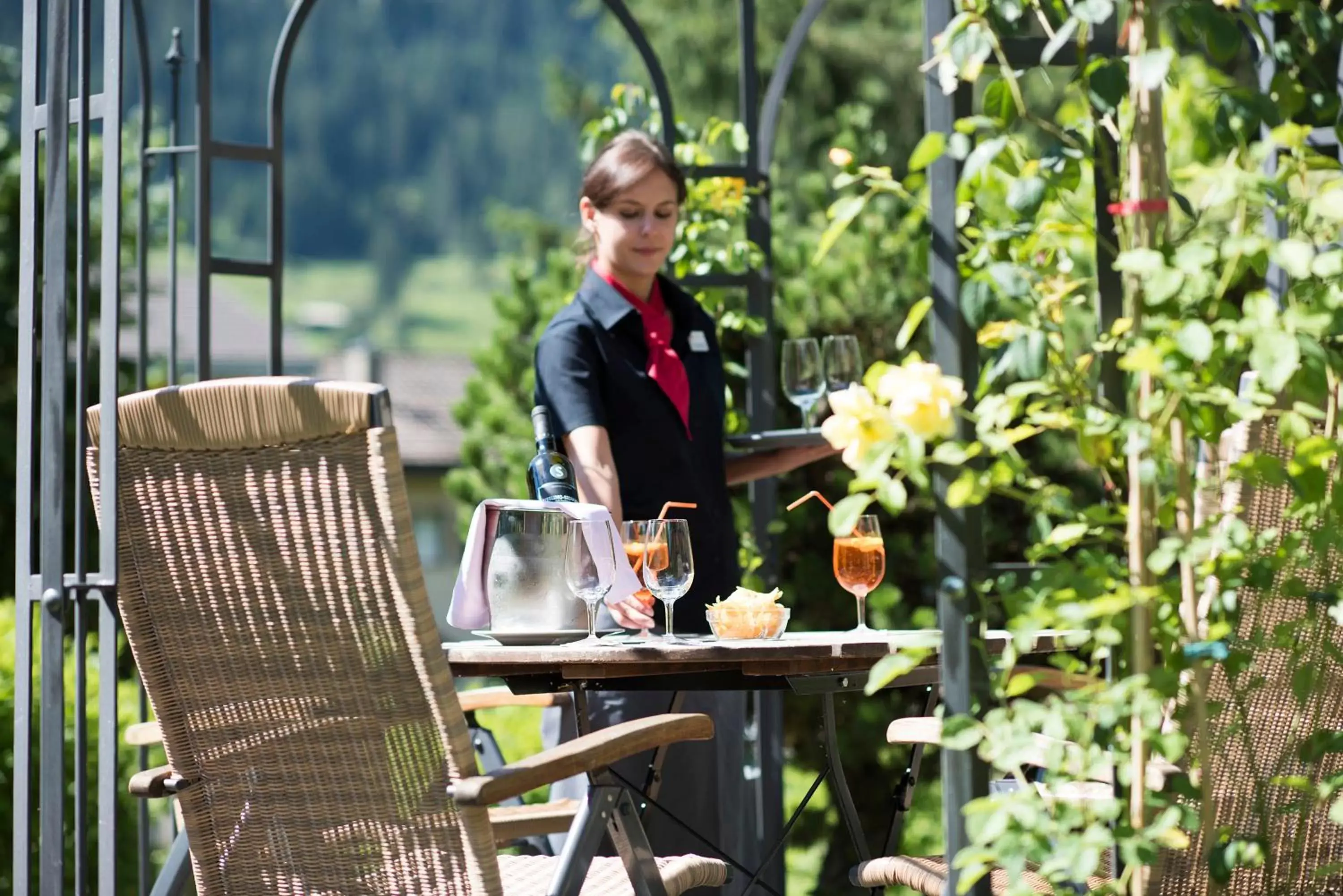 Garden, Staff in Sunstar Hotel Klosters