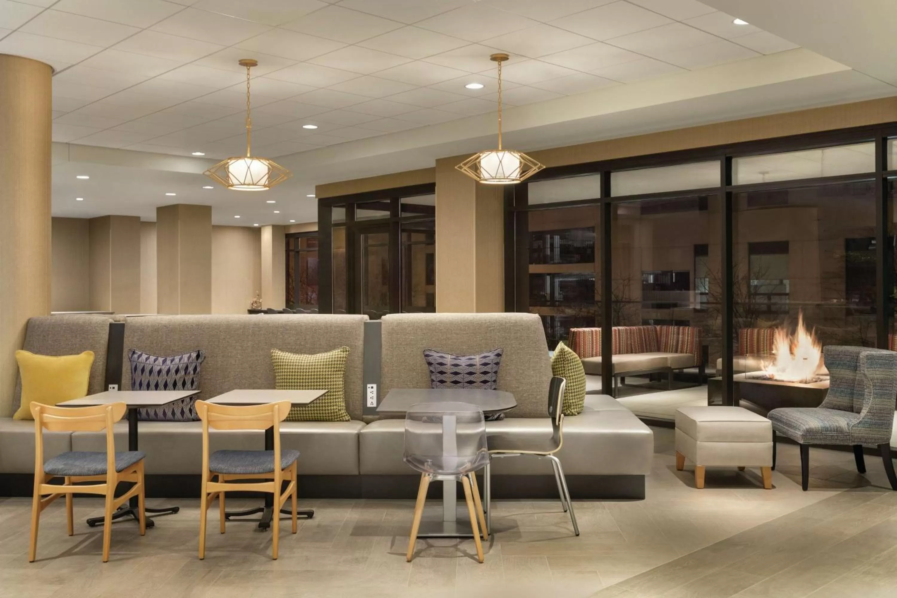 Lobby or reception in Home2 Suites By Hilton Chicago River North