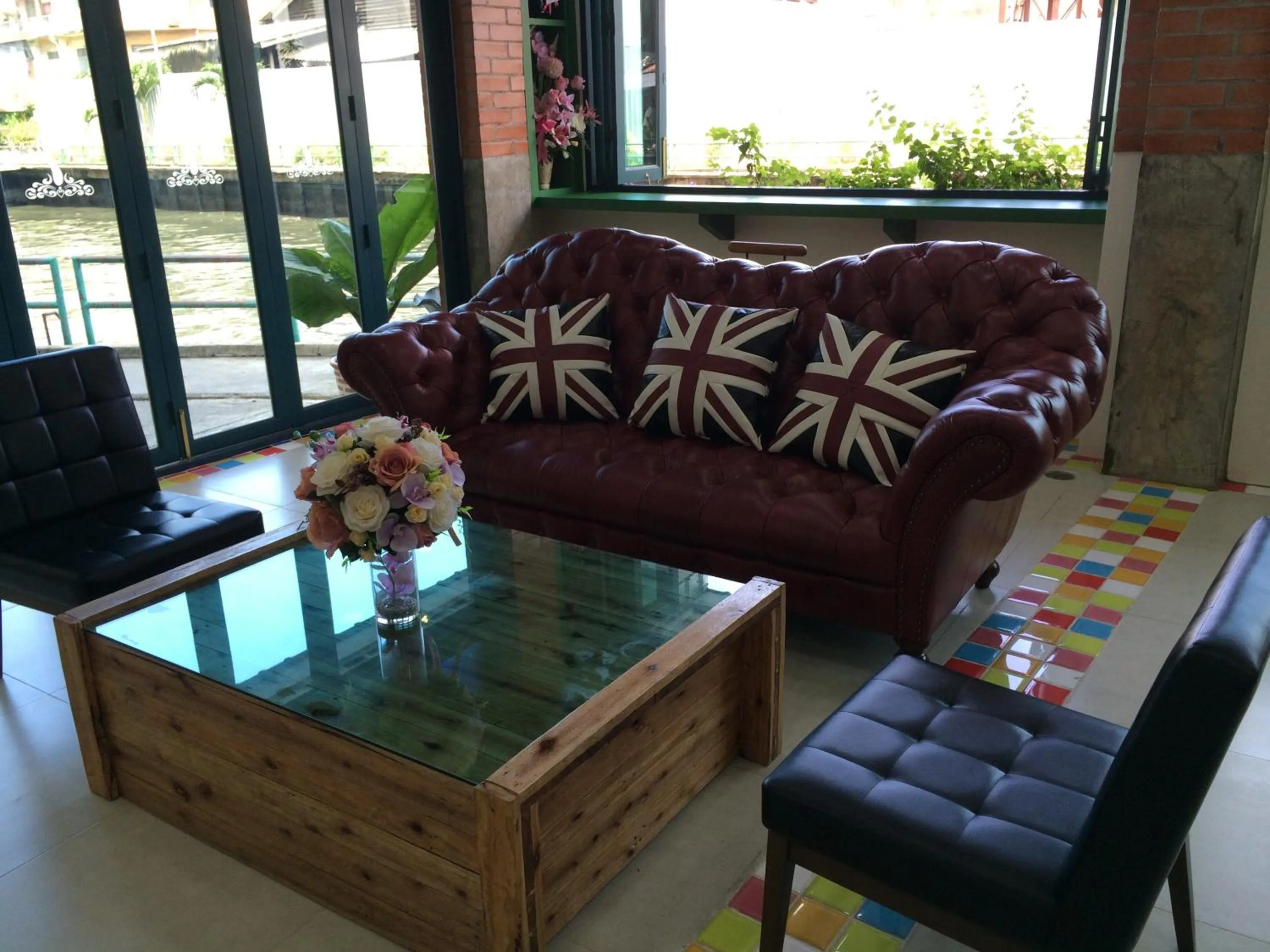 Communal lounge/ TV room in The Seven Luck