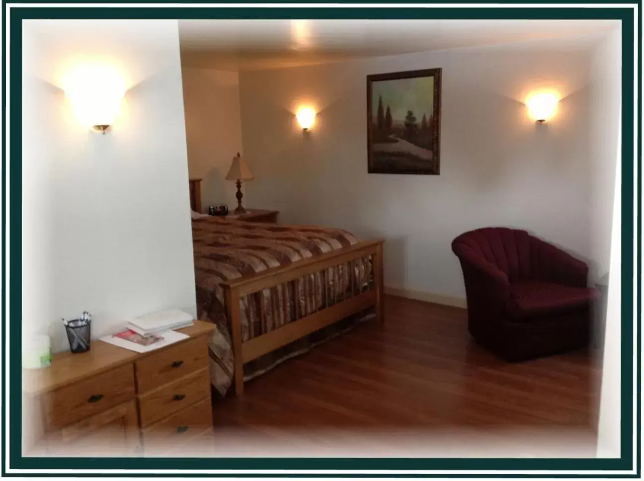 Bed in Boardwalk Inn