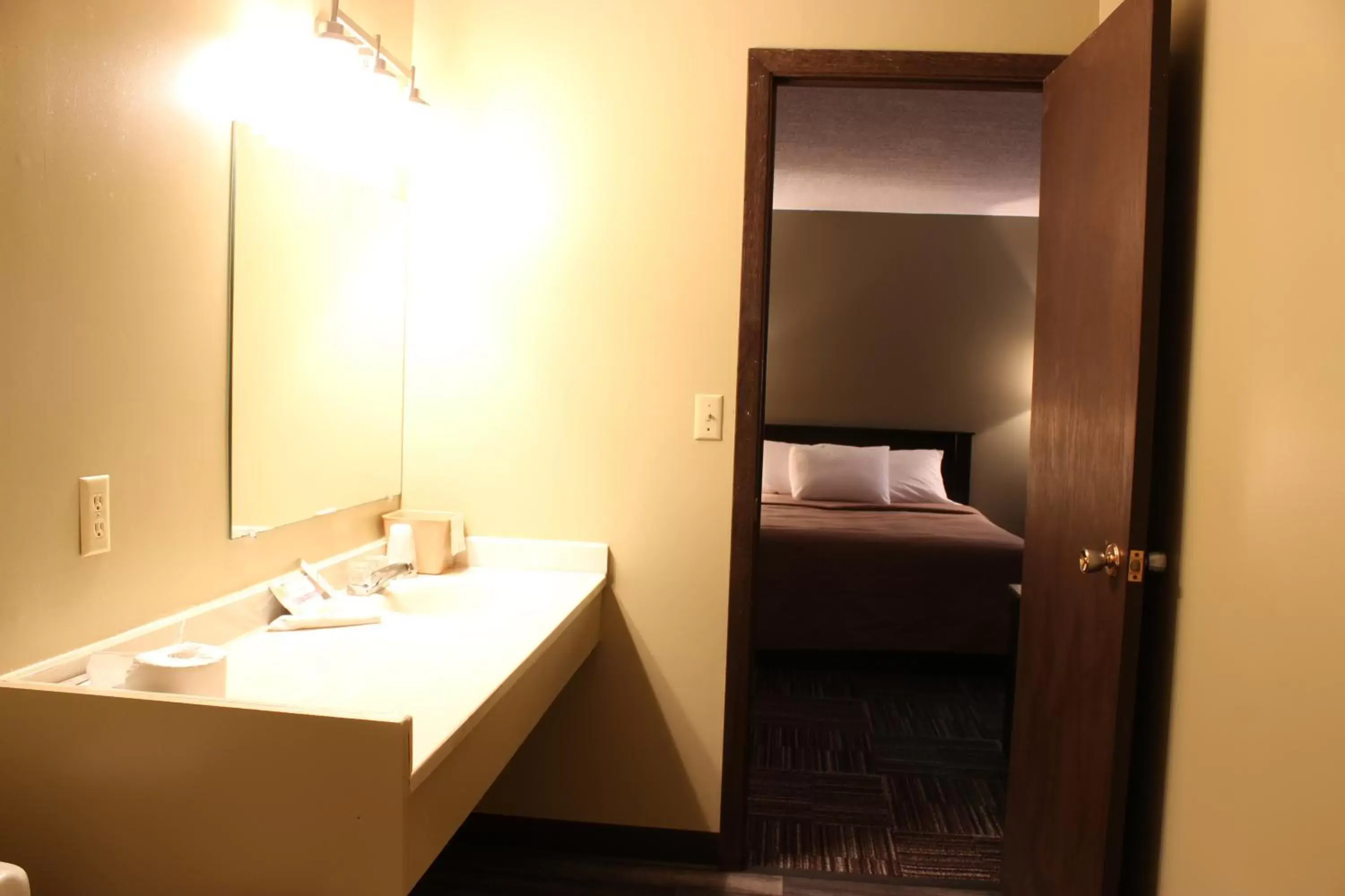 Bed in Sunlac Inn Devils Lake Bed in Sunlac Inn Devils Lake