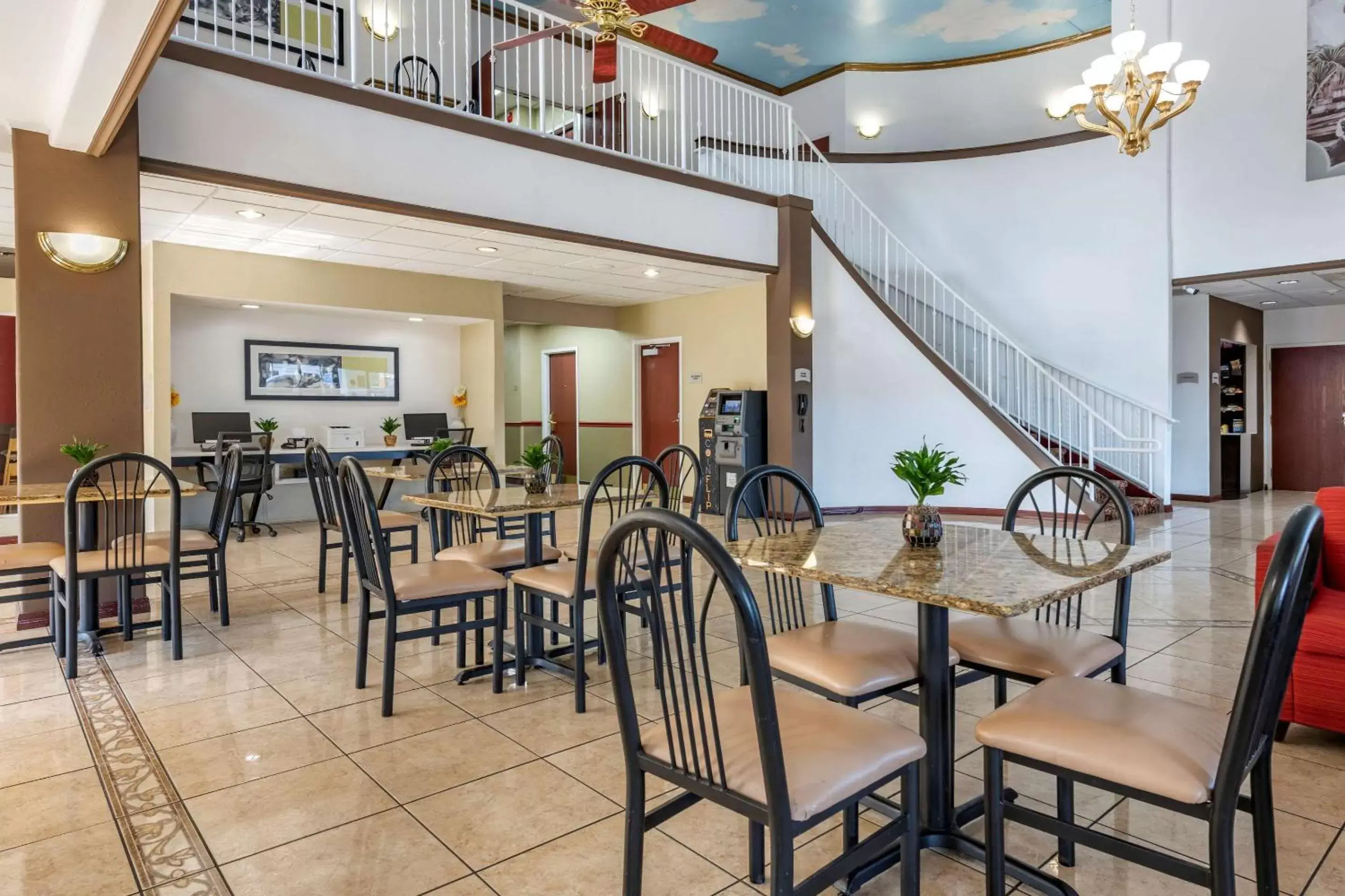 Restaurant/places to eat in Quality Inn Zephyrhills-Dade City Restaurant/places to eat in Quality Inn Zephyrhills-Dade City