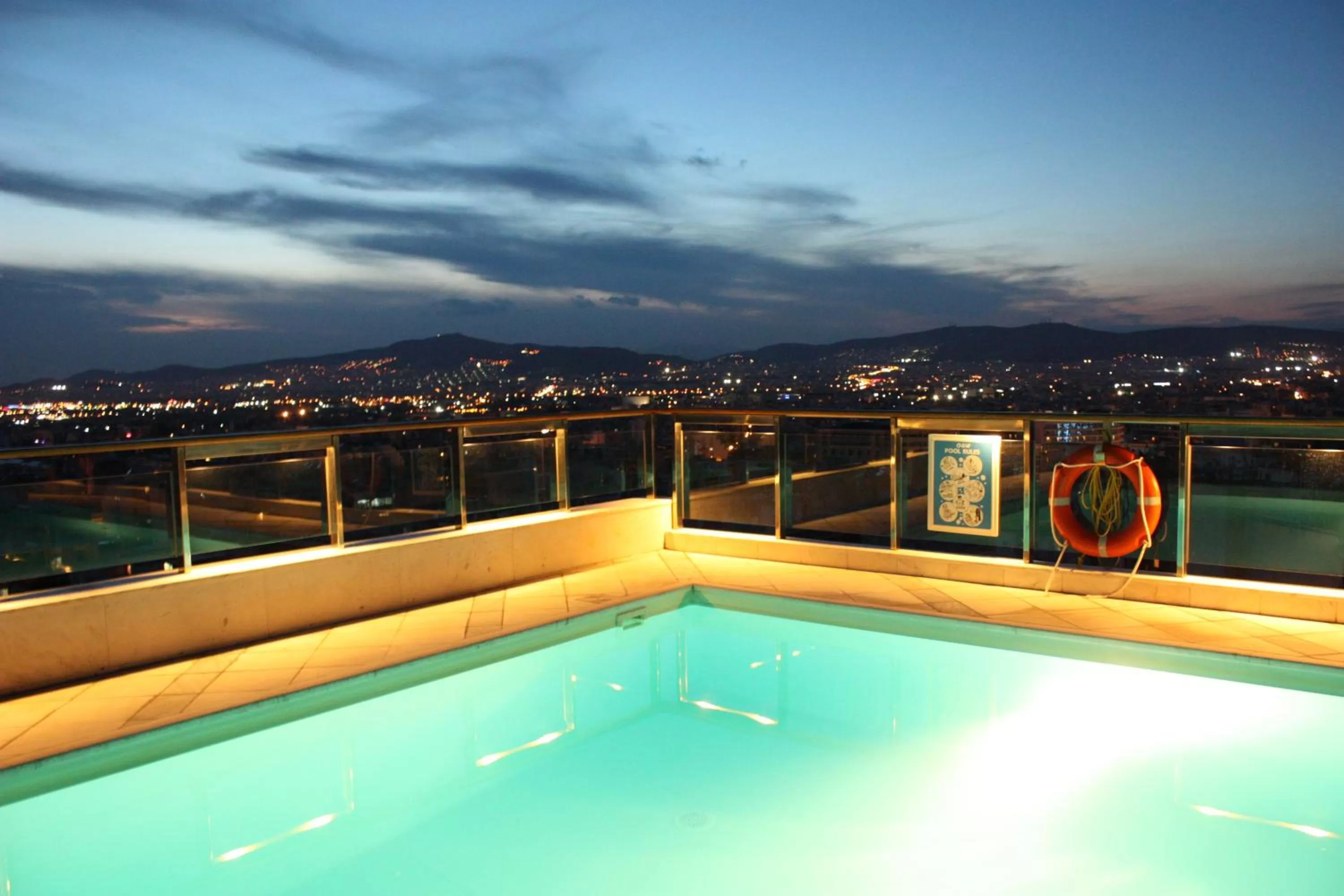 Restaurant/places to eat in Dorian Inn - Sure Hotel Collection by Best Western