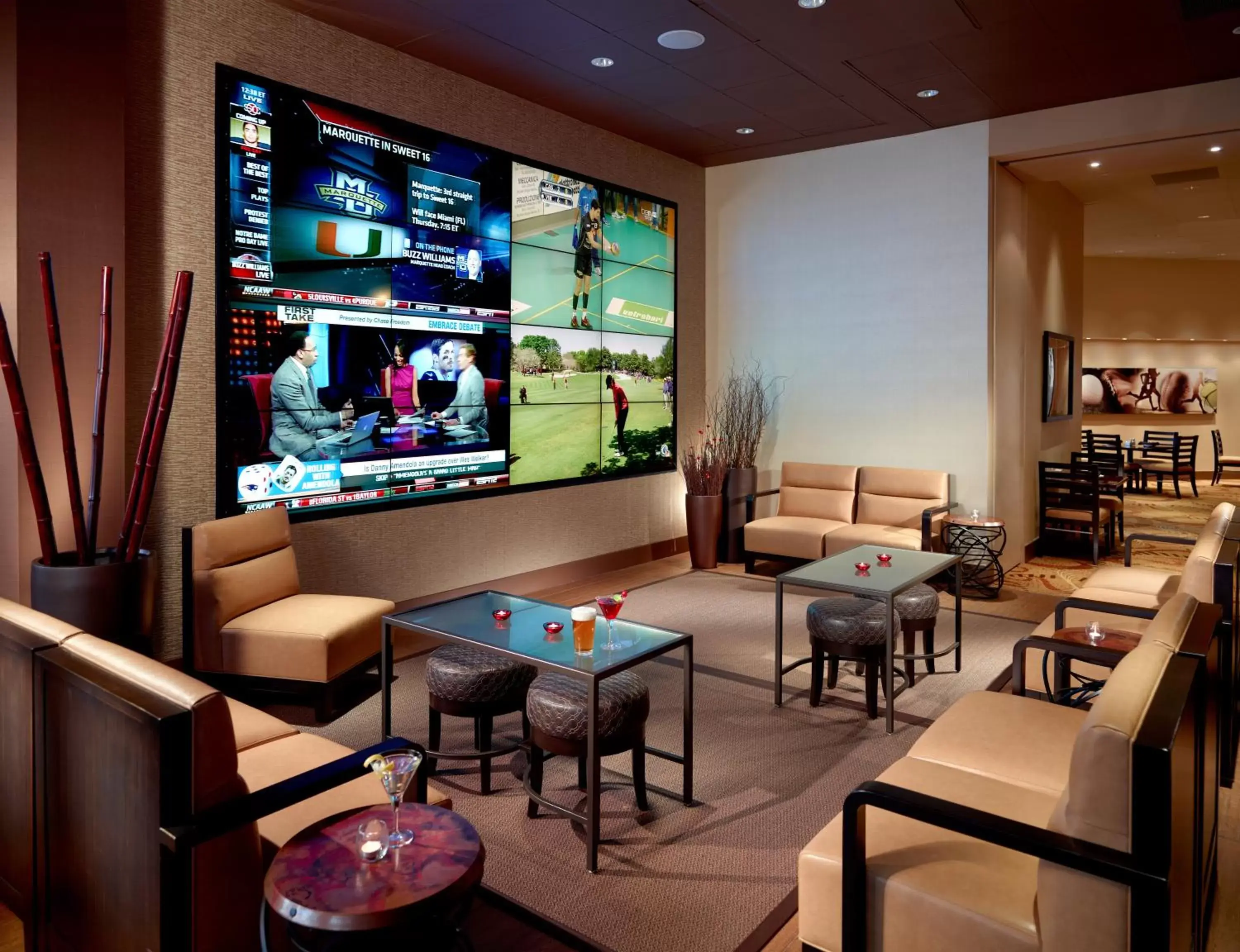 Lounge or bar in Sonesta Nashville Airport