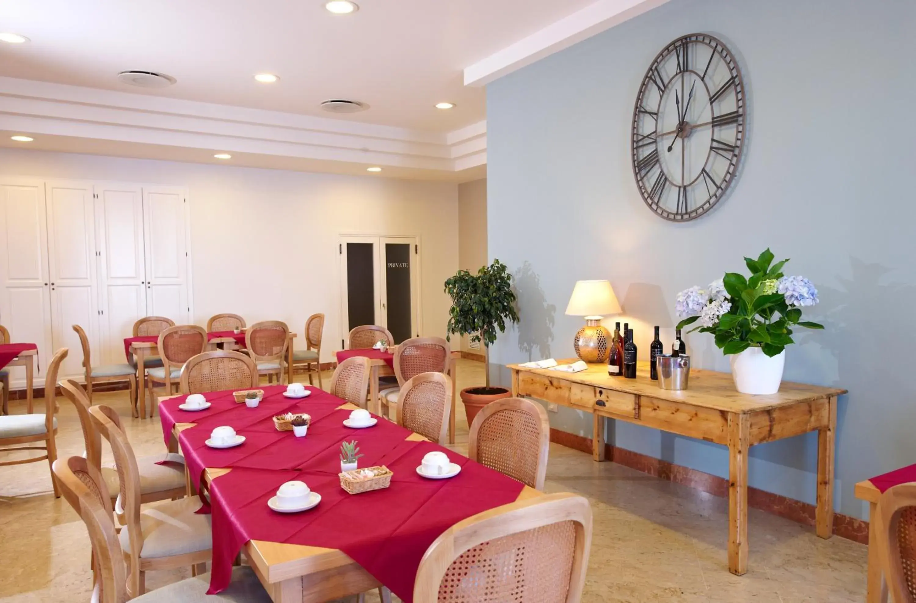 Area and facilities, Restaurant/Places to Eat in Hotel Punta Nord Est