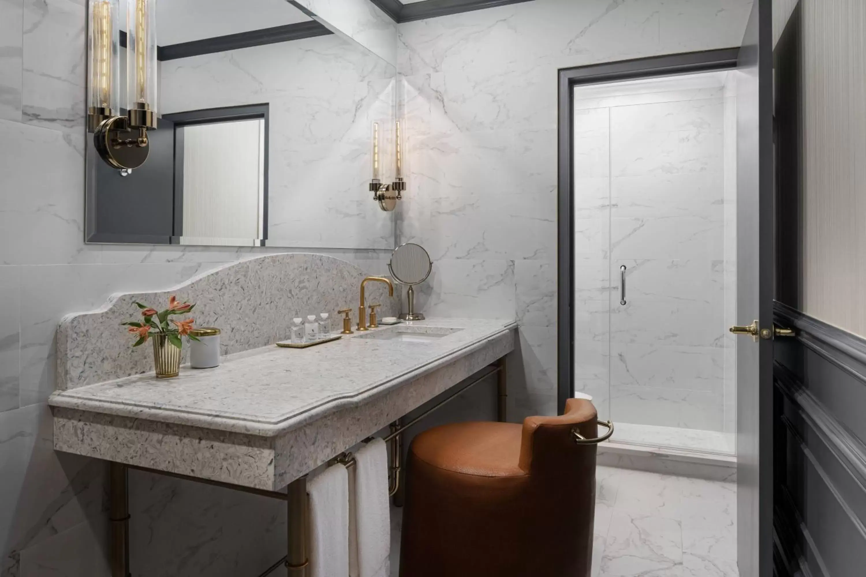 Bathroom in The Drake Oak Brook, Autograph Collection