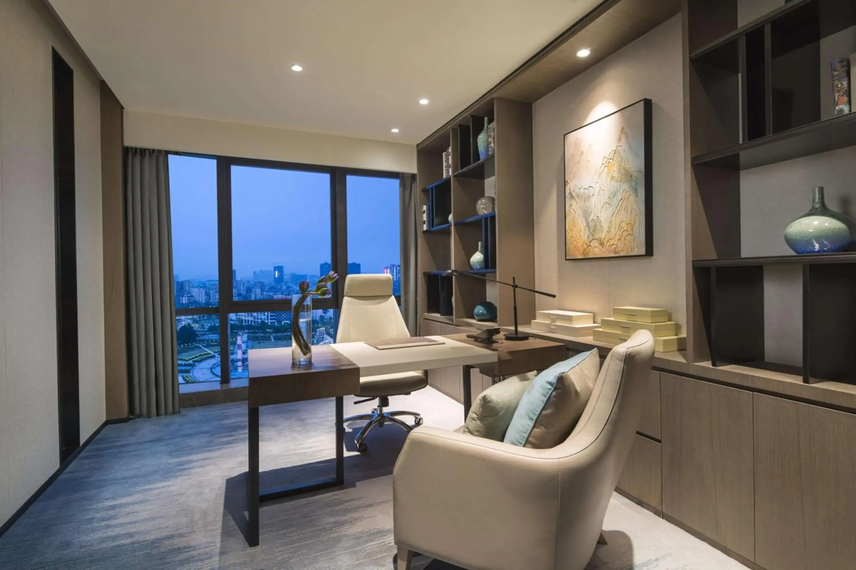 Bedroom, Seating Area in DoubleTree By Hilton Shenzhen Longhua