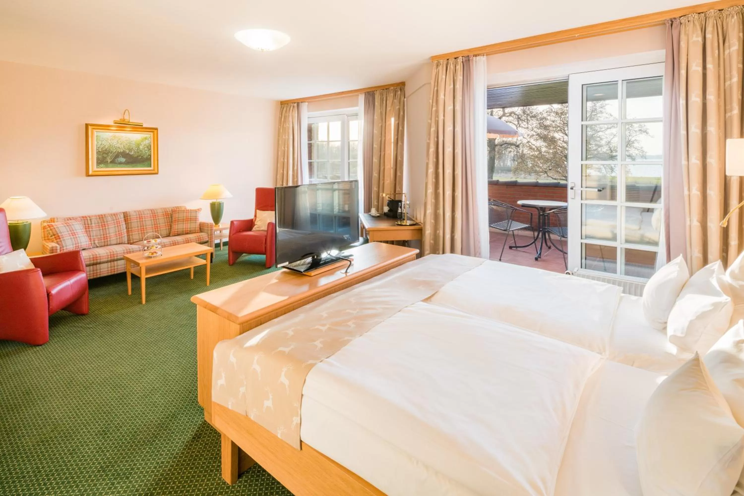 Photo of the whole room, Bed in Romantik Hotel Jagdhaus Eiden am See