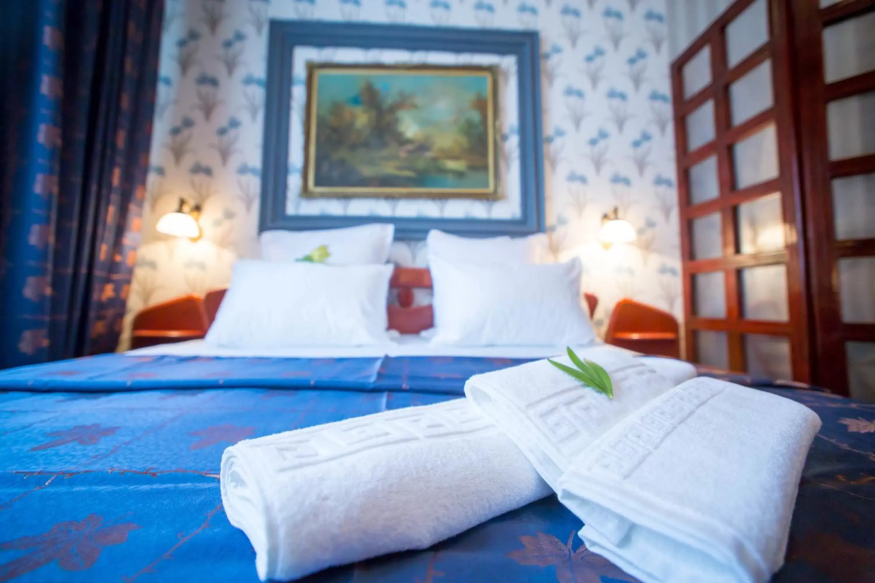 Bed in Bucharest Comfort Suites Hotel