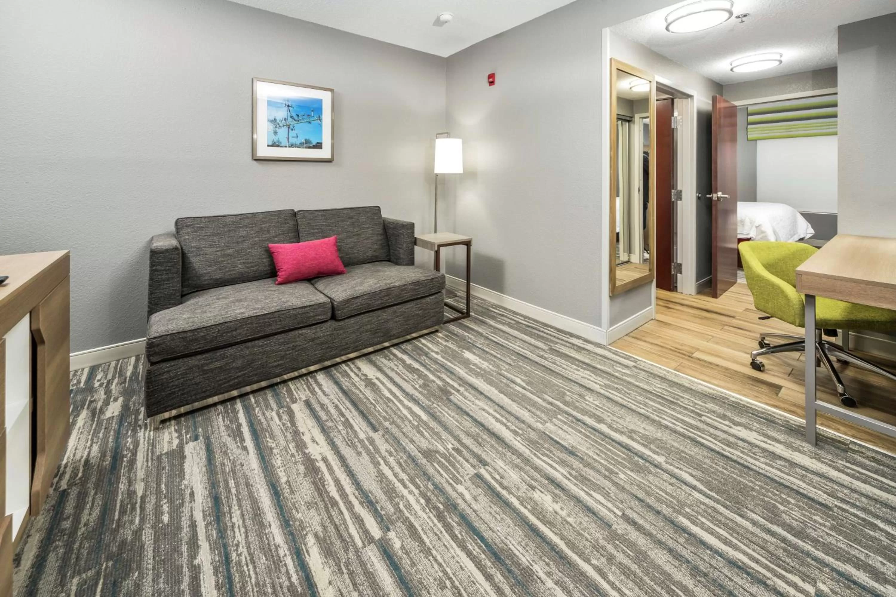 Bedroom in Hampton Inn Wilson Downtown