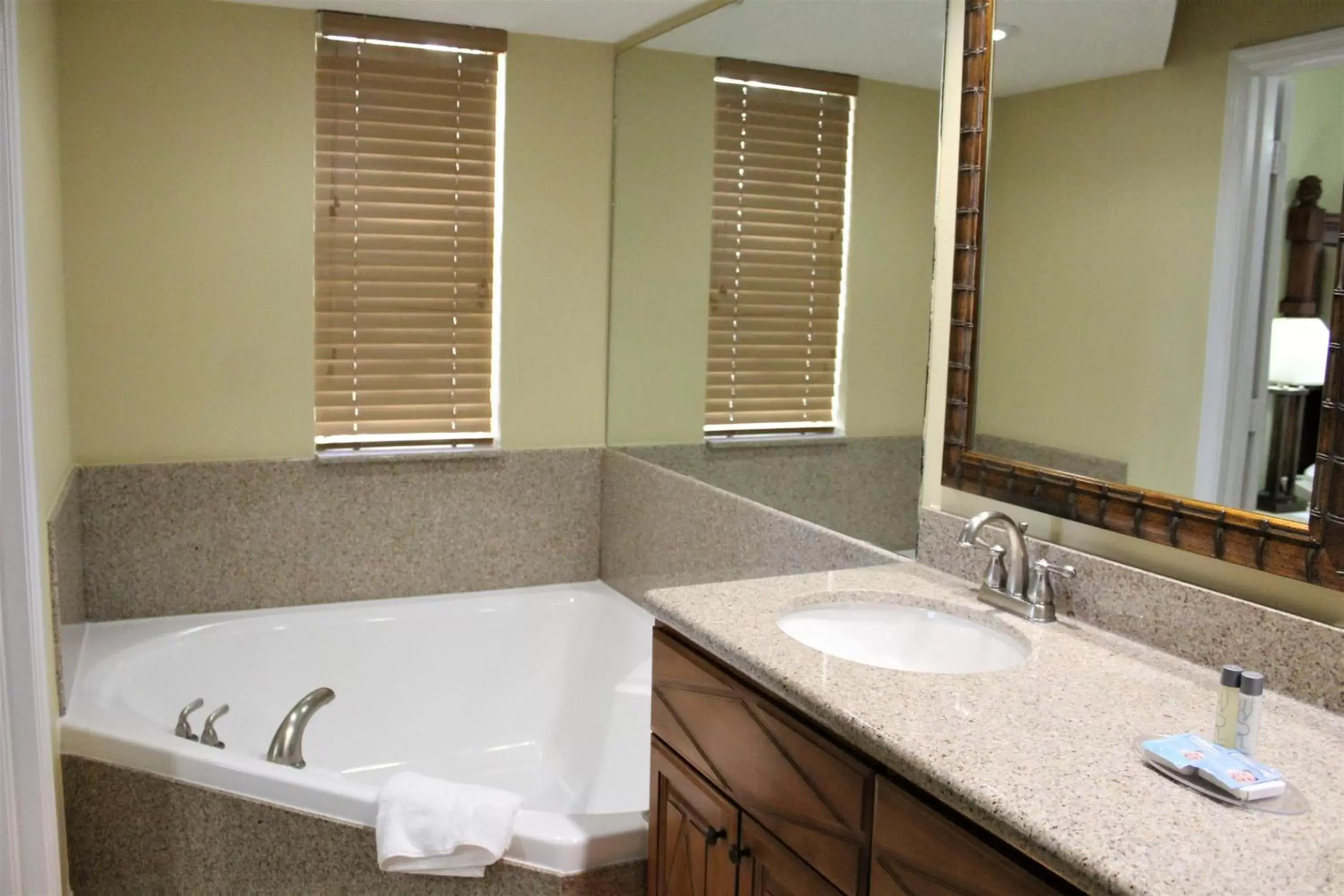 Bath, Bathroom in Cypress Pointe Resort