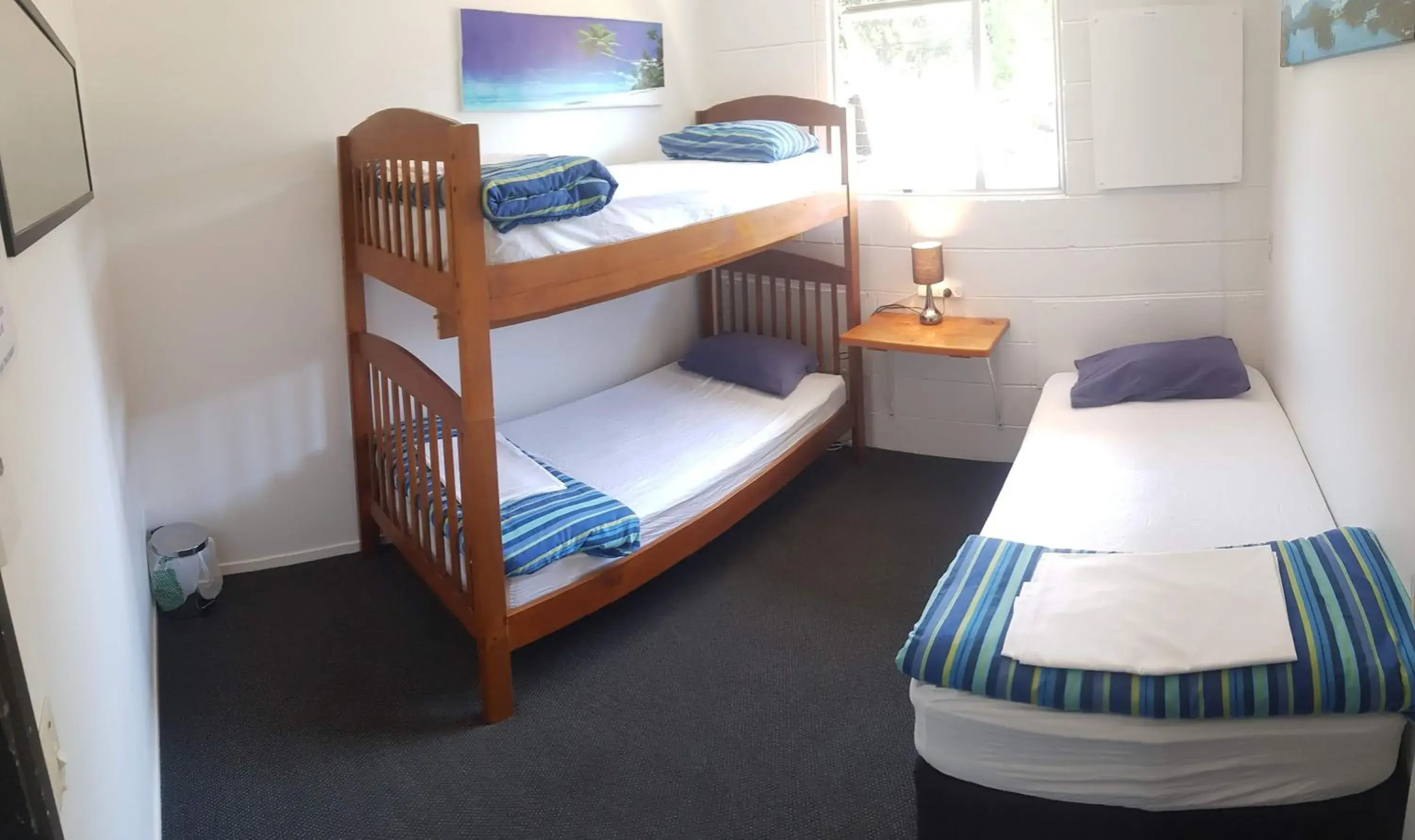 Single Bed in 3-Bed Dormitory Room in Happy Apple Backpackers