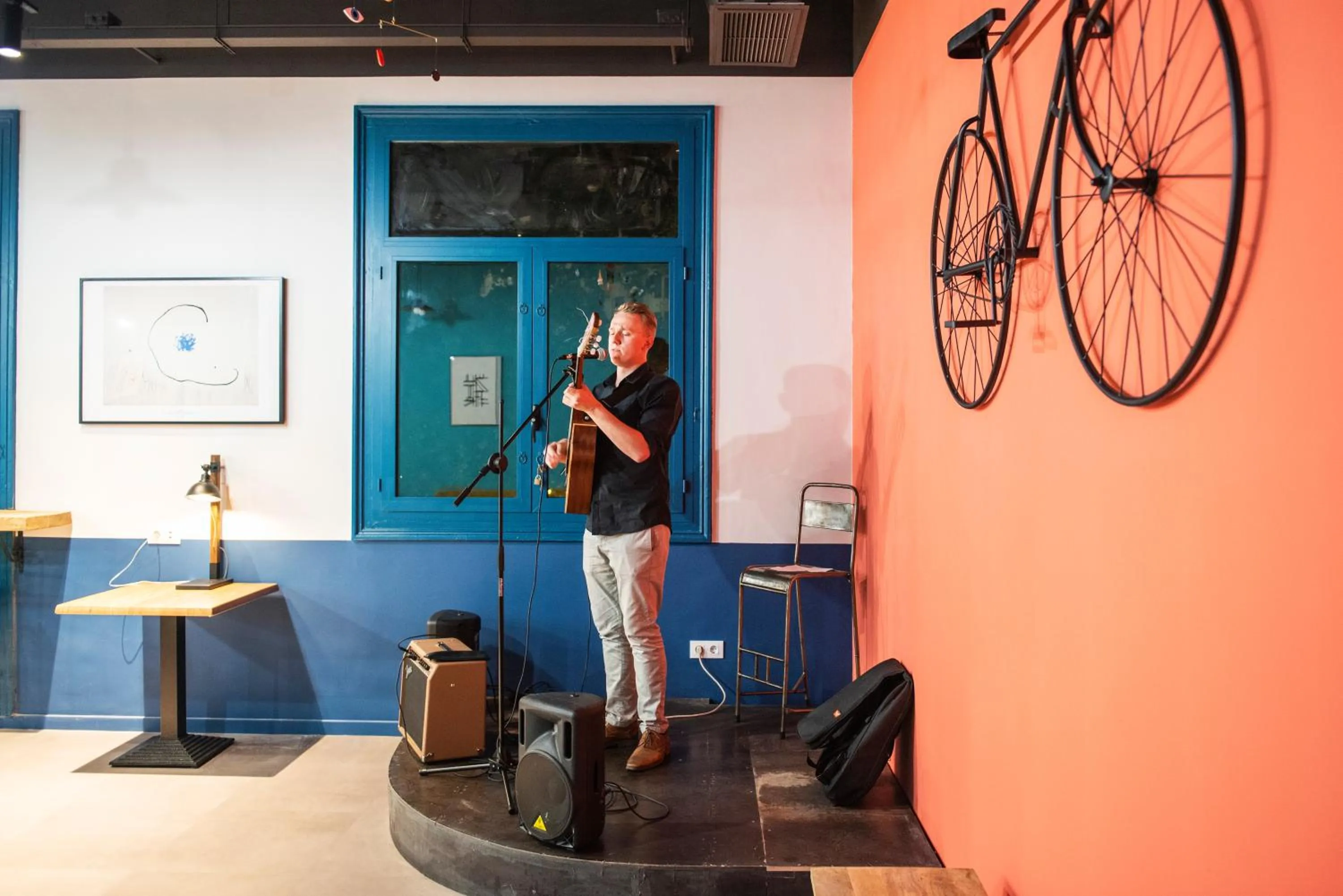 People in Safestay Barcelona Passeig de Gràcia