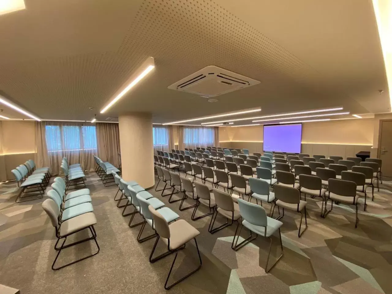 Meeting/conference room in Radisson Oscar Freire