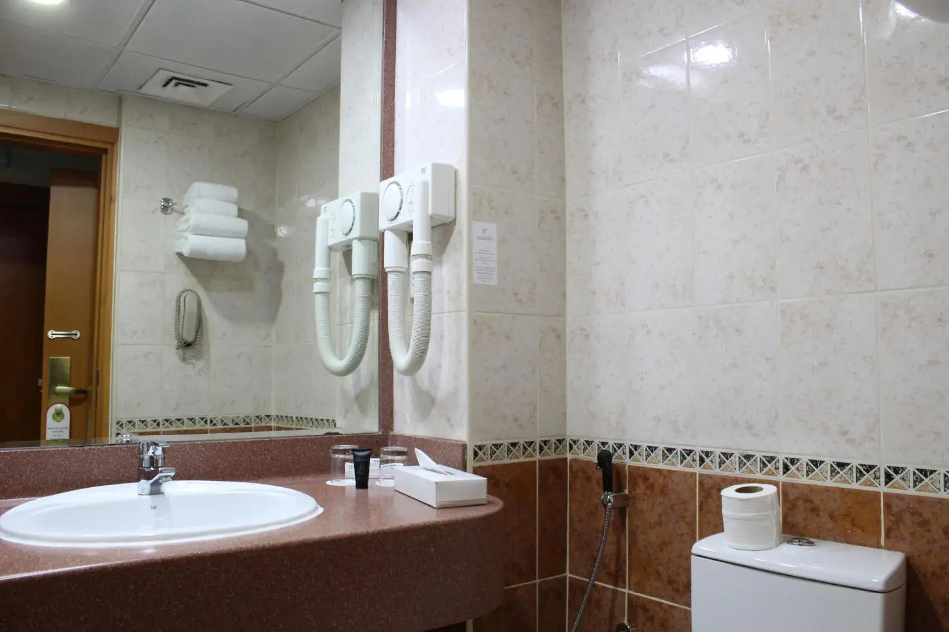 Bathroom in Golden Tulip Deira Hotel