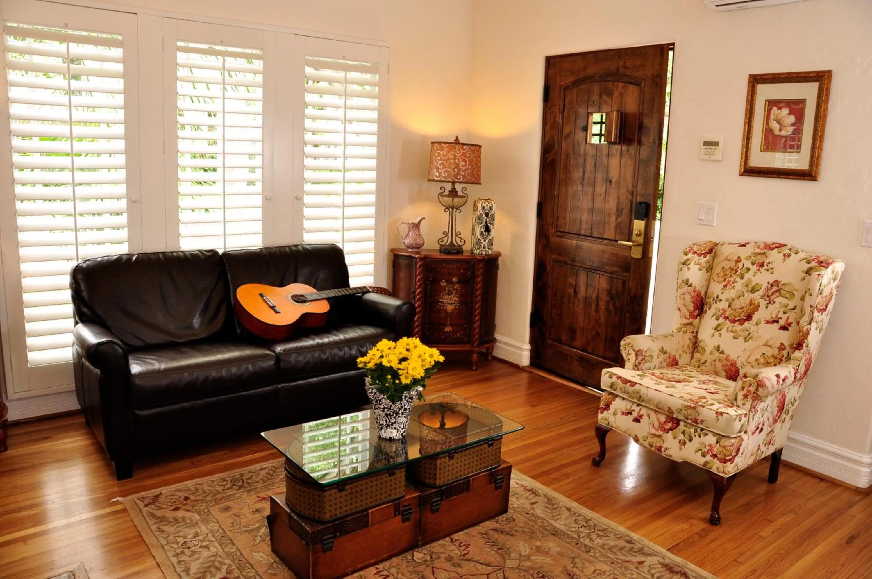 Living room in The Eagle Inn