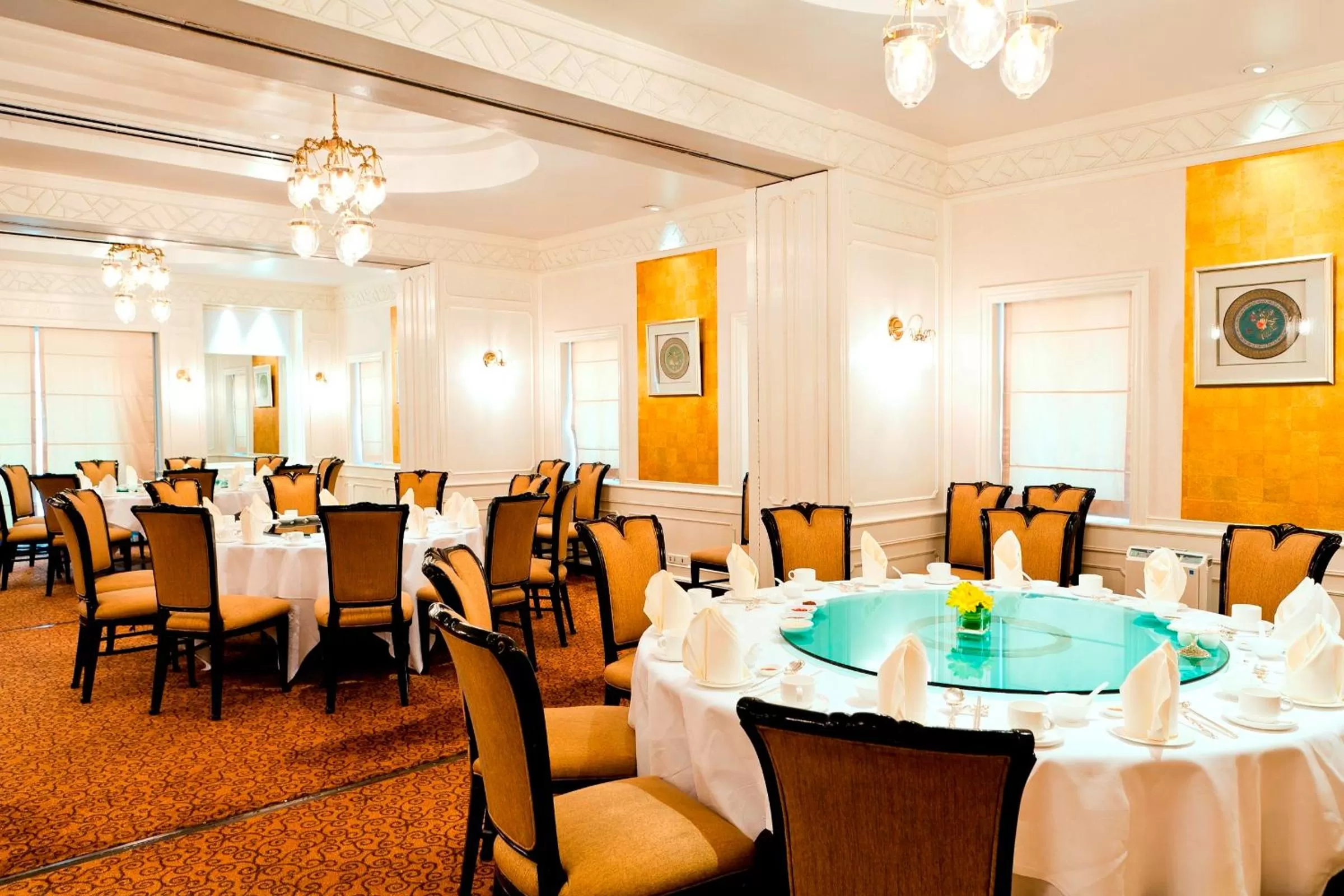 Restaurant/places to eat in Royal Princess Larn Luang - SHA Extra Plus